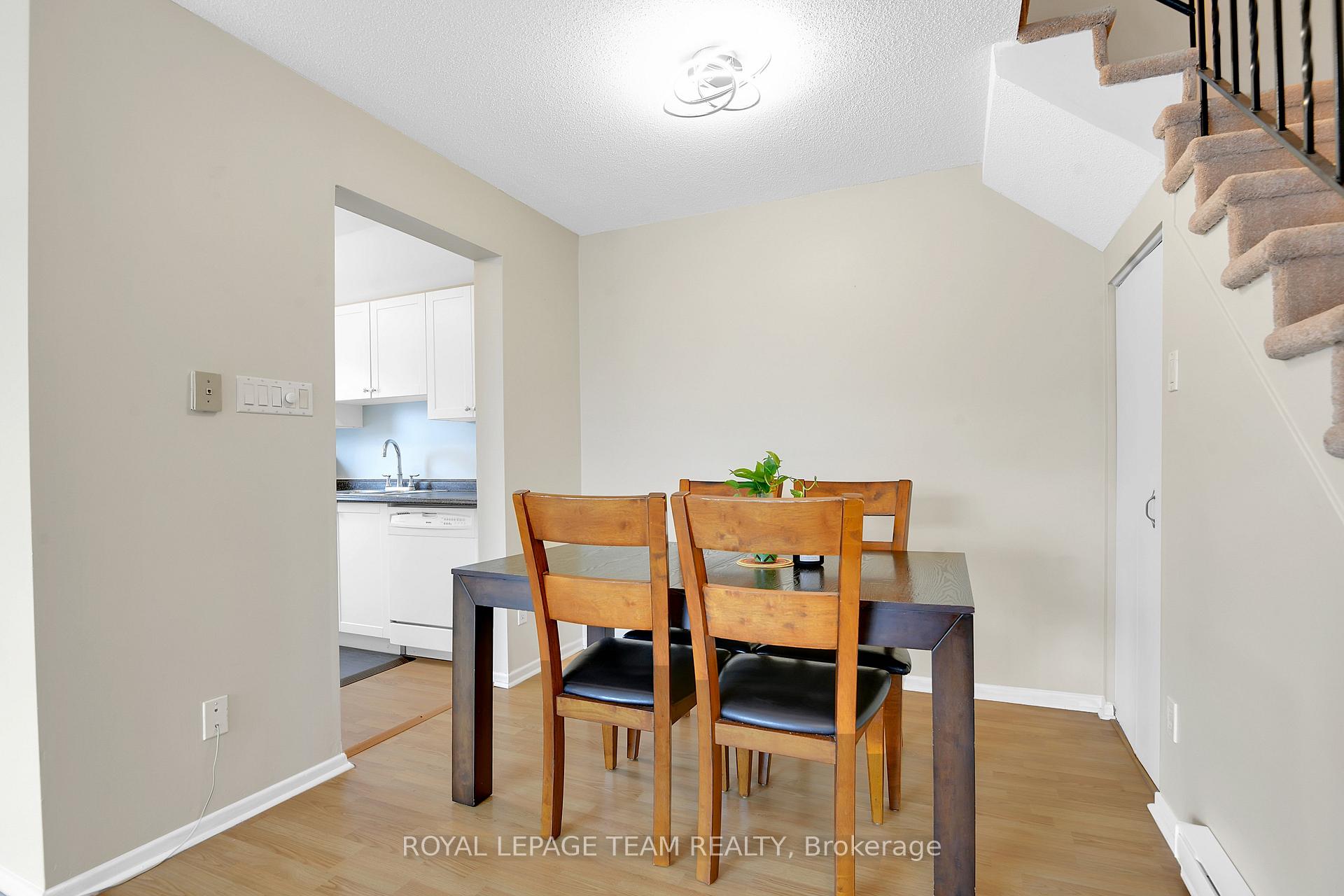 Photo 12 of Unit D, 13 Woodvale, Ottawa, Craig Henry/Woodvale — HOMEH