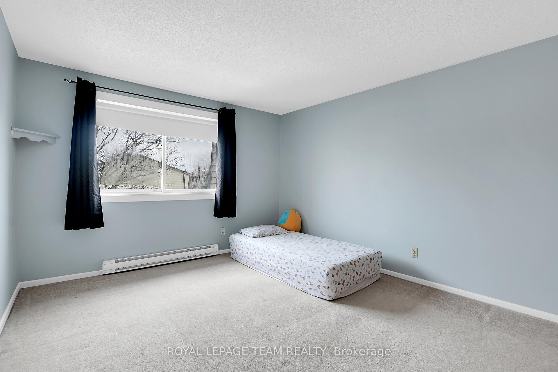 Photo 18 of Unit D, 13 Woodvale, Ottawa, Craig Henry/Woodvale — HOMEH