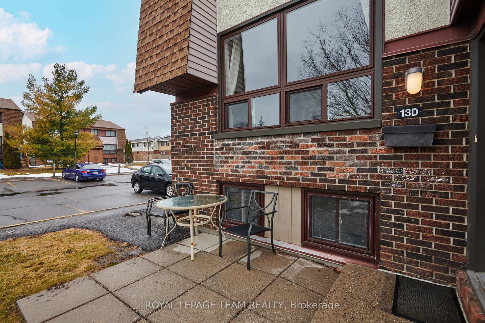Photo 32 of Unit D, 13 Woodvale, Ottawa, Craig Henry/Woodvale — HOMEH