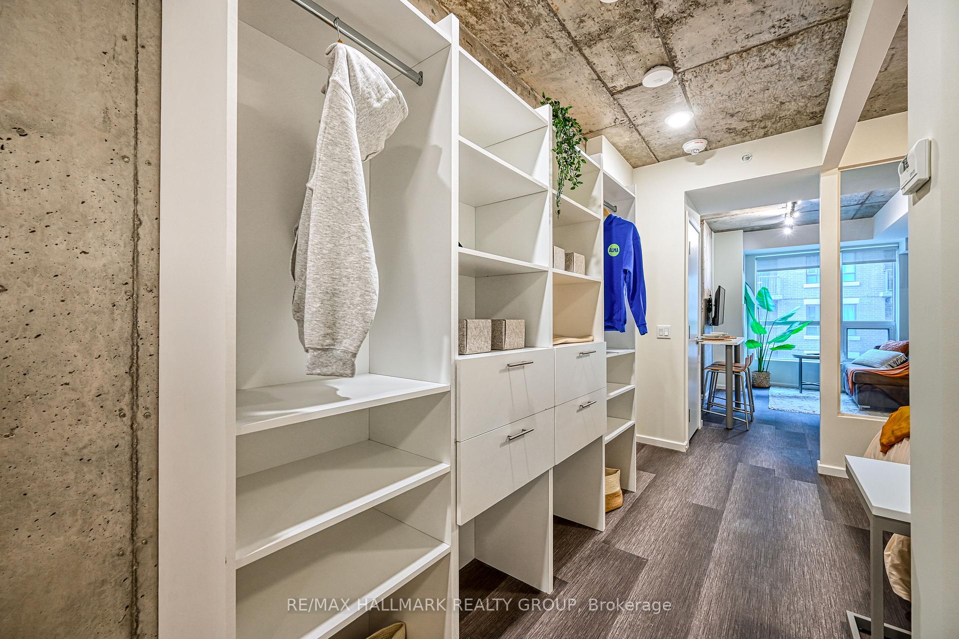 Photo 8 of 211 Besserer Street, Ottawa, Sandy Hill — HOMEH