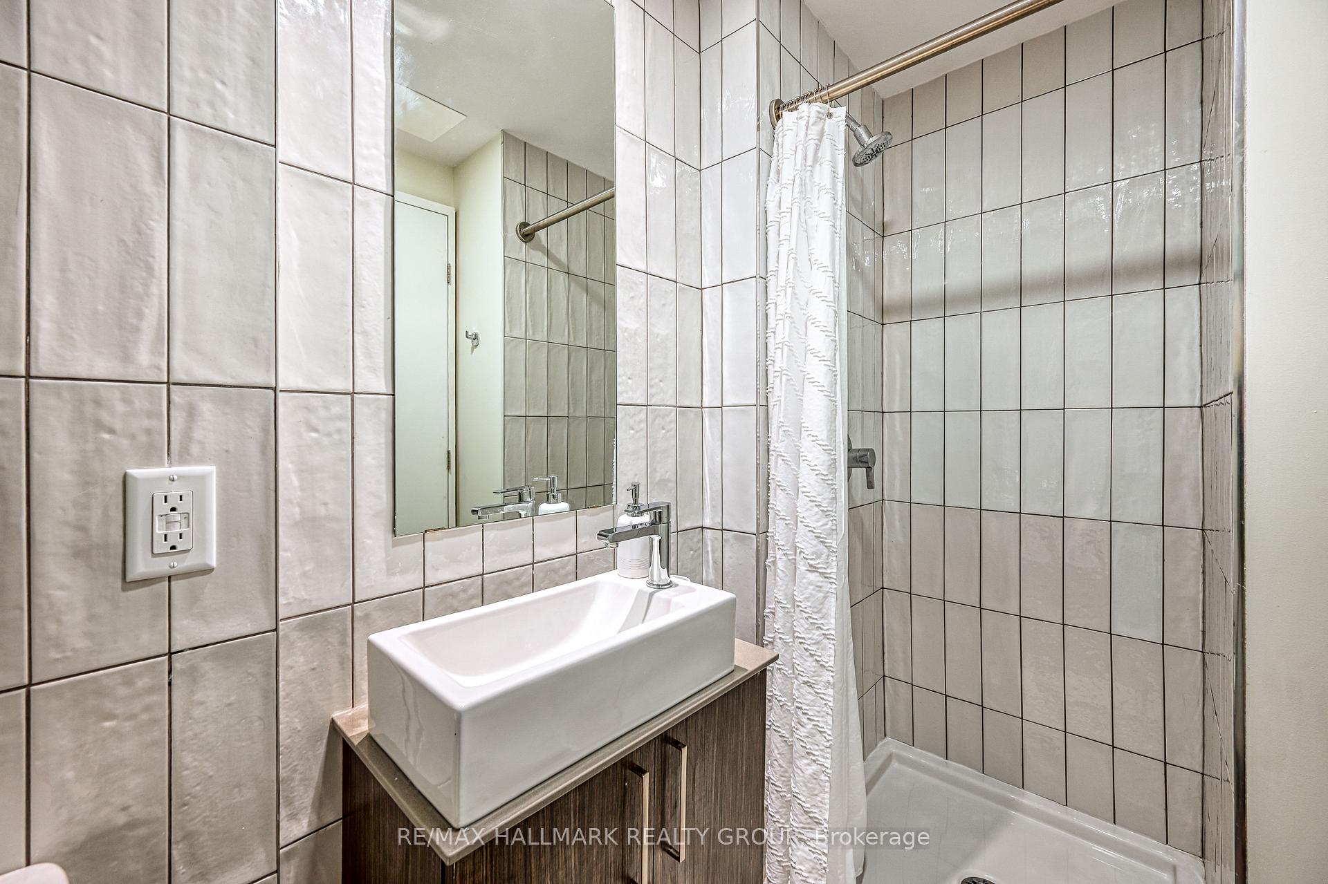 Photo 10 of 211 Besserer Street, Ottawa, Sandy Hill — HOMEH