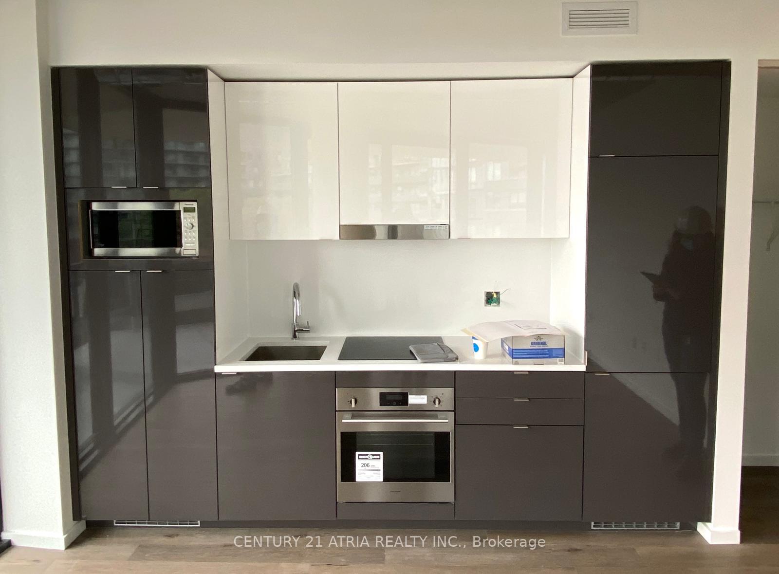 Photo 5 of Unit 404, 21 Lawren Harris Square, Toronto, Waterfront Communities — HOMEH