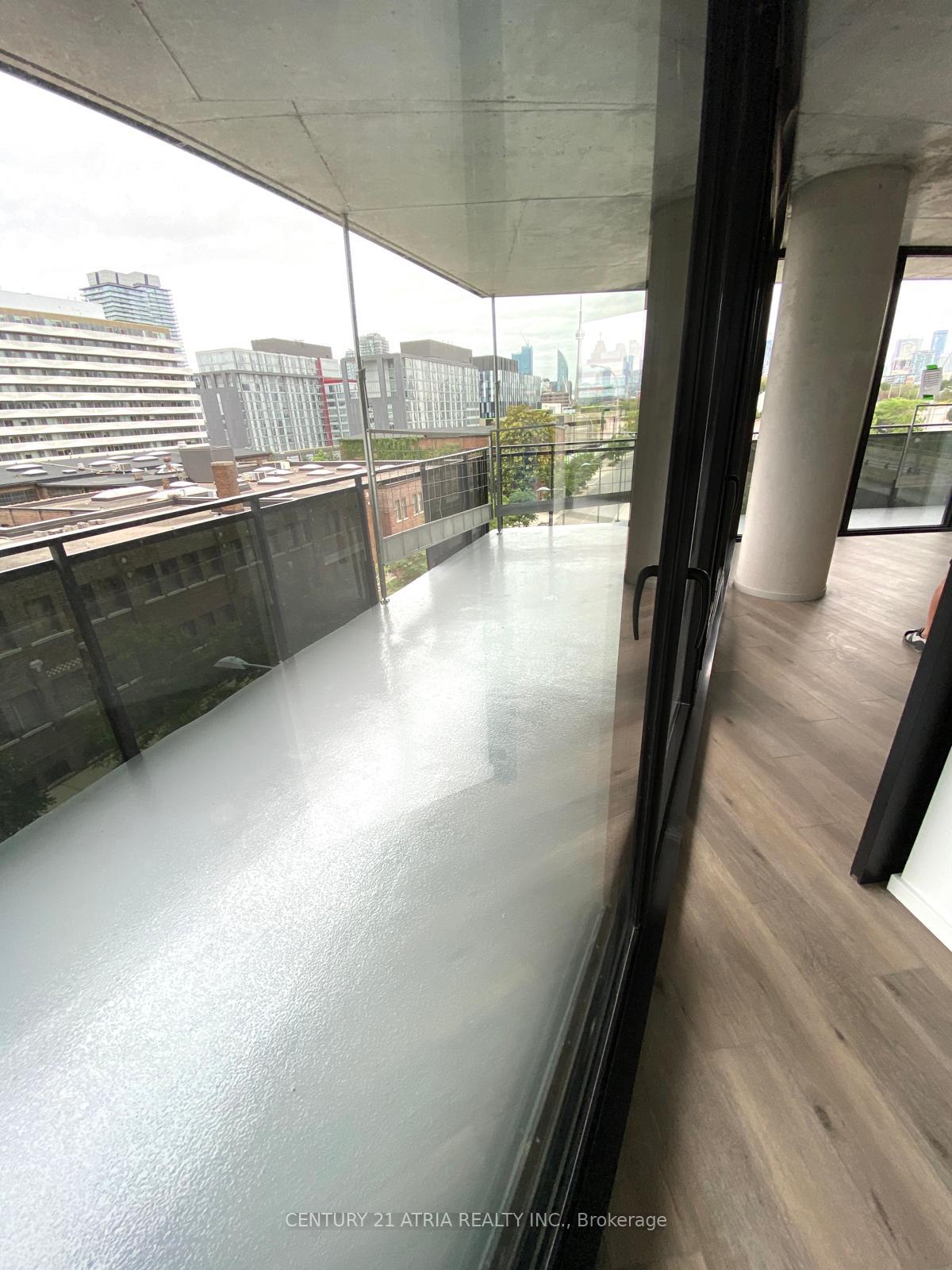 Photo 10 of Unit 404, 21 Lawren Harris Square, Toronto, Waterfront Communities — HOMEH