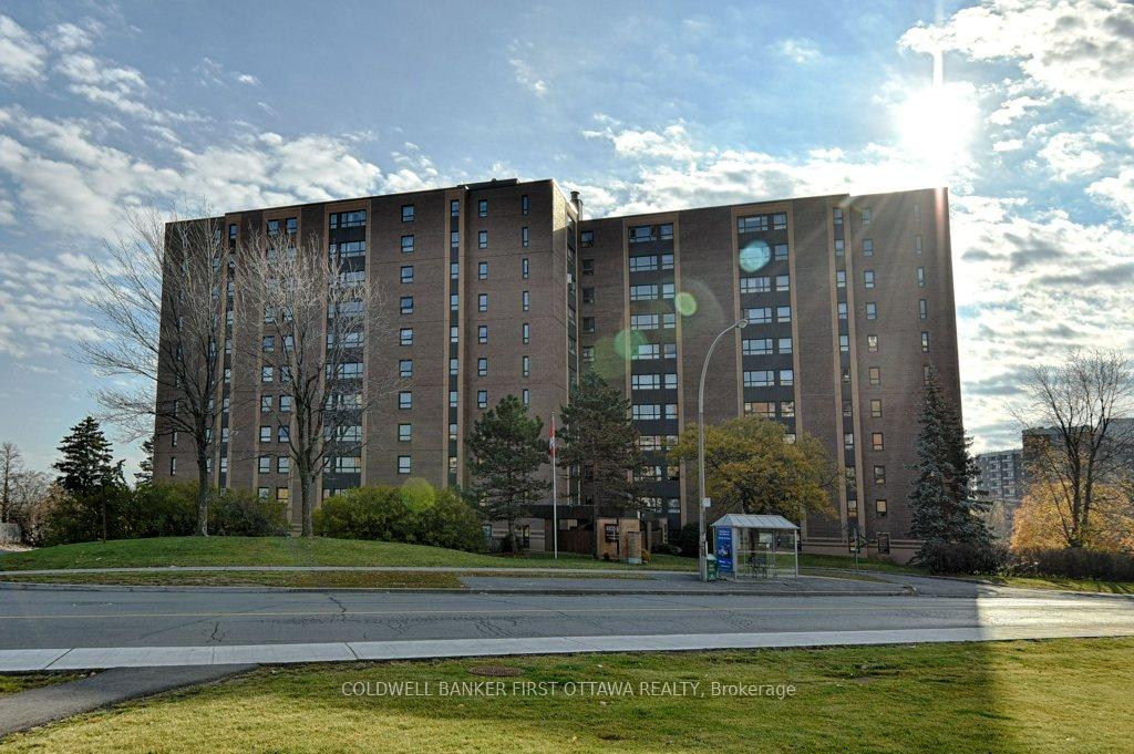 Photo 1 of Unit 910, 1356 Meadowlands Drive E, Ottawa, Borden Farm/Stewart Farm/Carleton Heights/Parkwood Hills — HOMEH