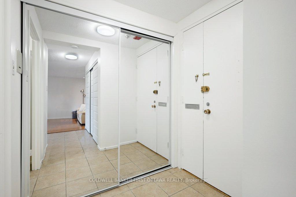 Photo 8 of Unit 910, 1356 Meadowlands Drive E, Ottawa, Borden Farm/Stewart Farm/Carleton Heights/Parkwood Hills — HOMEH