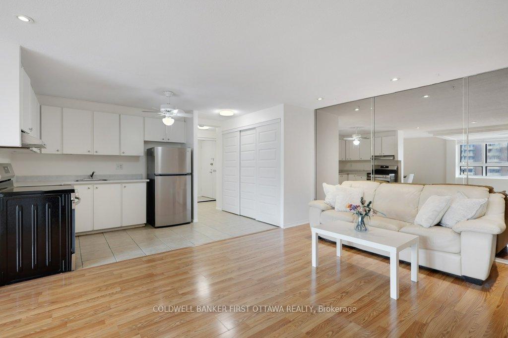 Photo 14 of Unit 910, 1356 Meadowlands Drive E, Ottawa, Borden Farm/Stewart Farm/Carleton Heights/Parkwood Hills — HOMEH