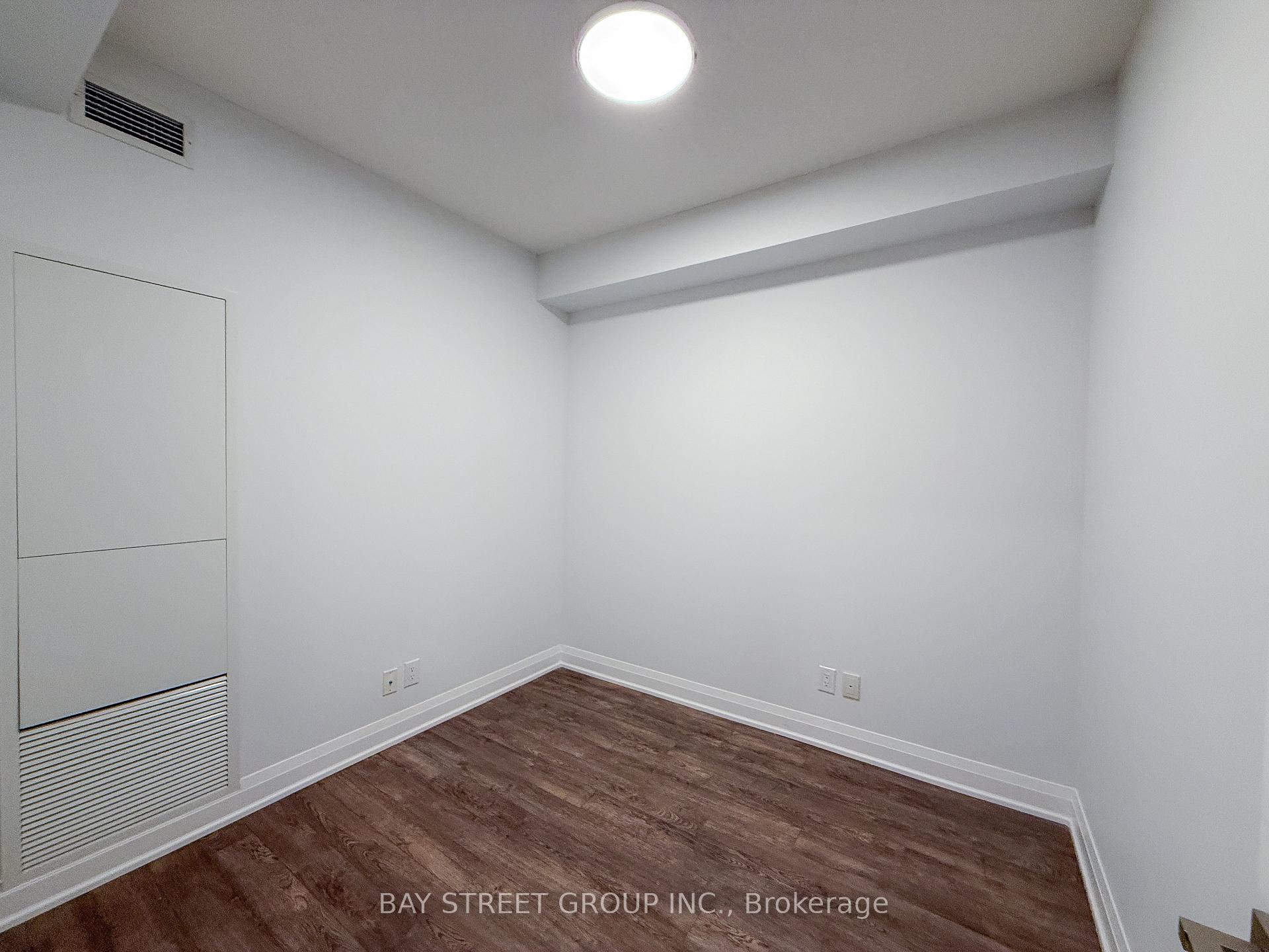 Photo 8 of Unit 306, 28 Uptown Drive, Markham, Unionville — HOMEH