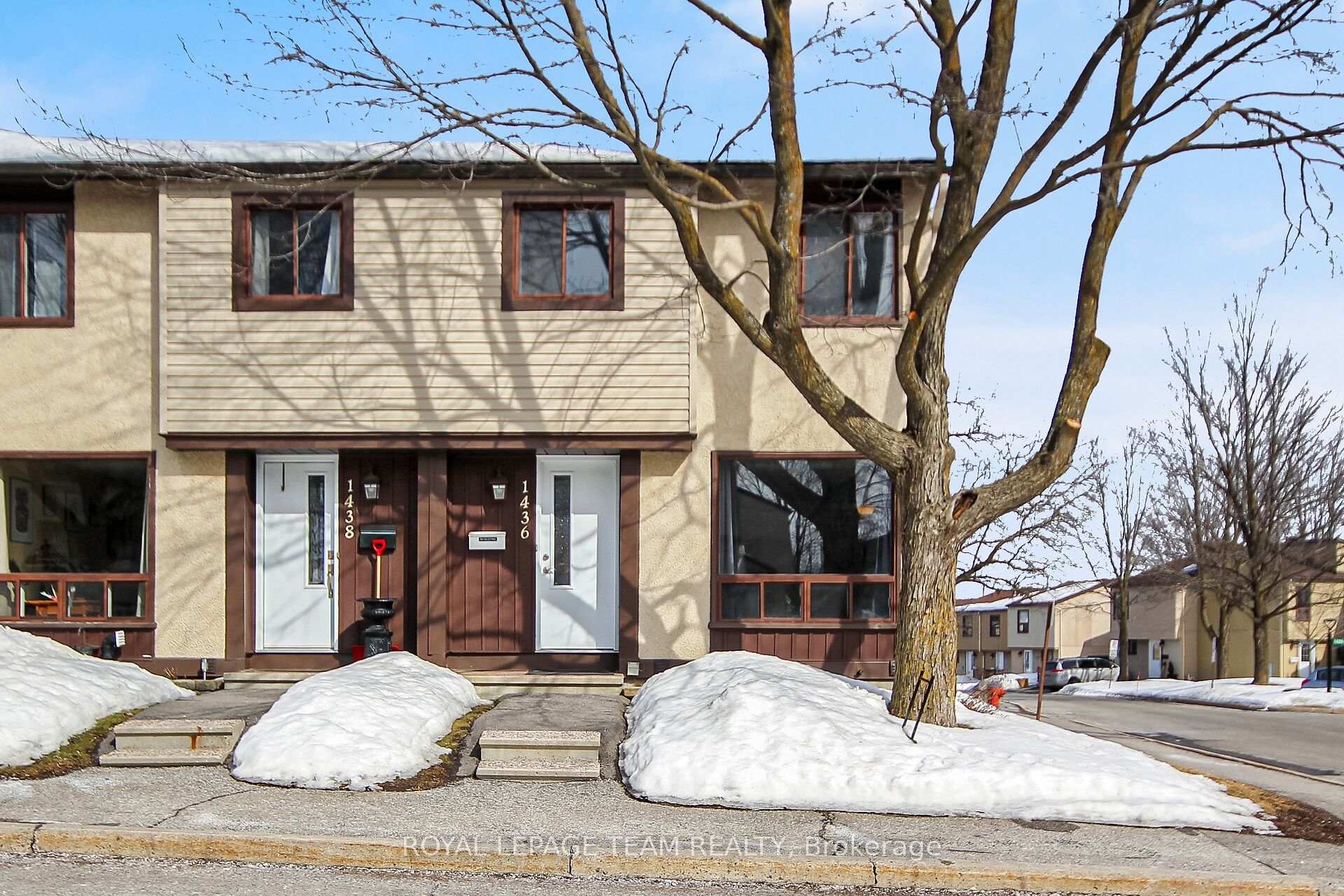 Front of Unit 102, 1436 Bethamy Lane