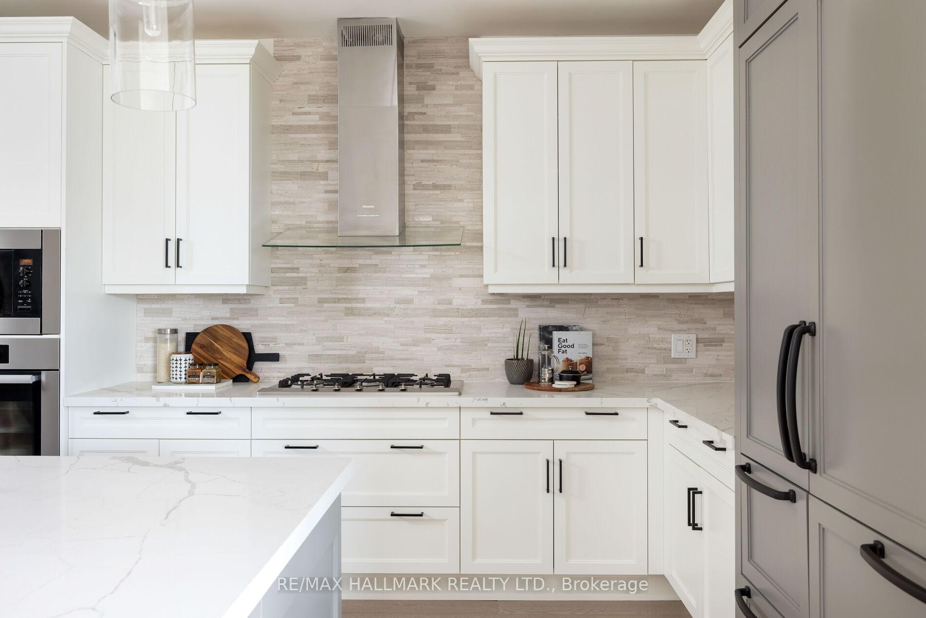 Photo 10 of Unit 401, 1 Rainsford Road, Toronto, The Beaches — HOMEH