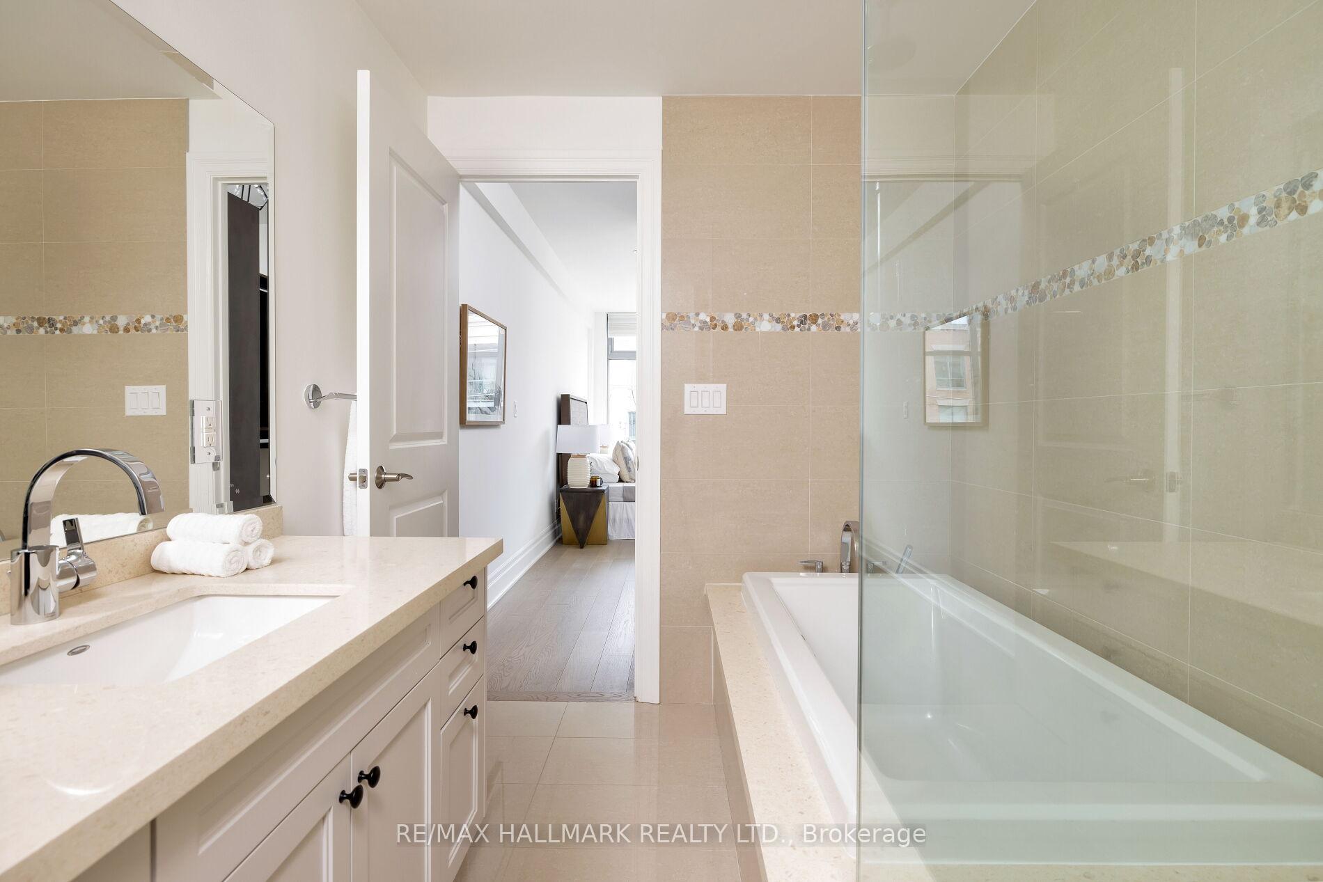 Photo 25 of Unit 401, 1 Rainsford Road, Toronto, The Beaches — HOMEH