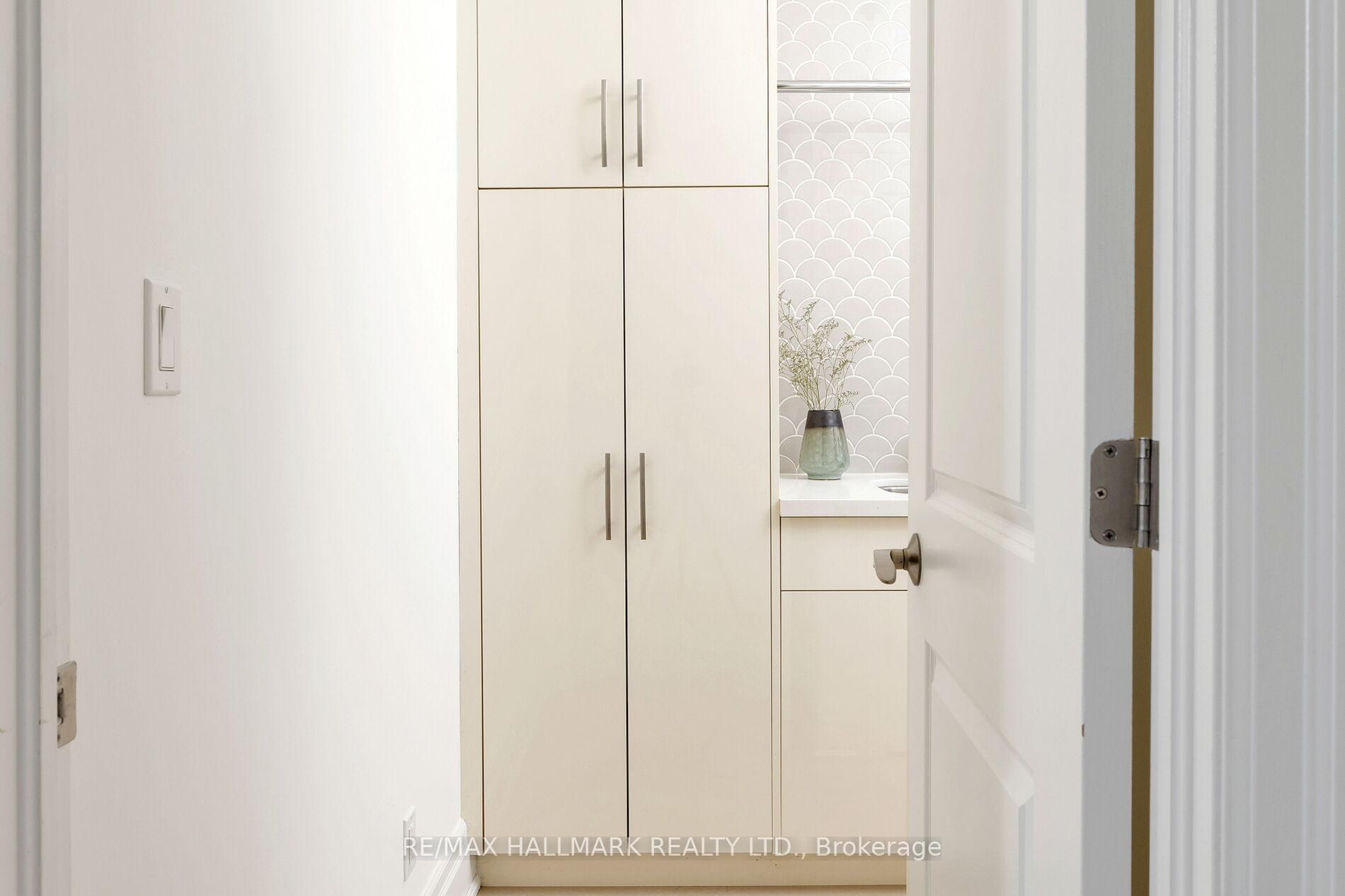 Photo 29 of Unit 401, 1 Rainsford Road, Toronto, The Beaches — HOMEH