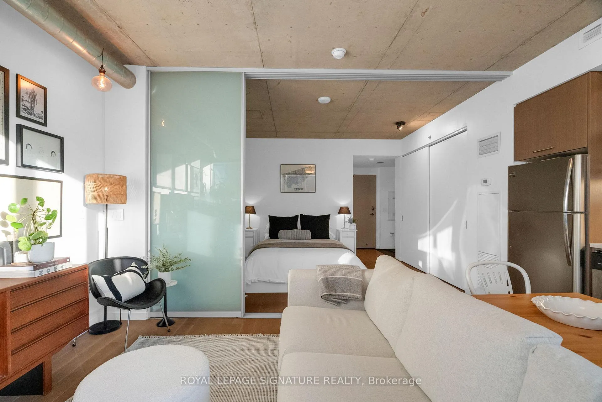 Photo 1 of Unit 719, 32 Trolley Crescent, Toronto, Moss Park — HOMEH