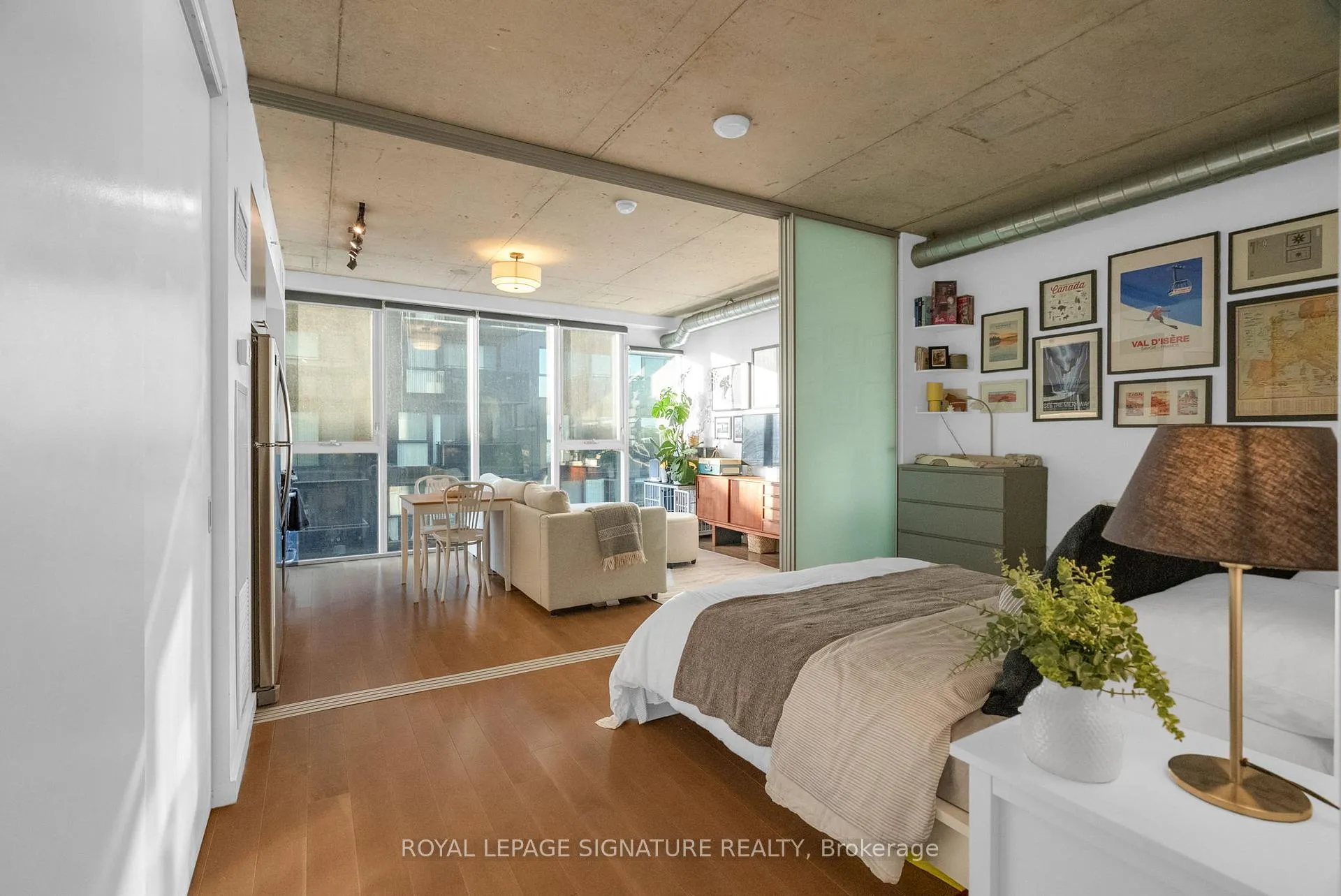 Photo 2 of Unit 719, 32 Trolley Crescent, Toronto, Moss Park — HOMEH