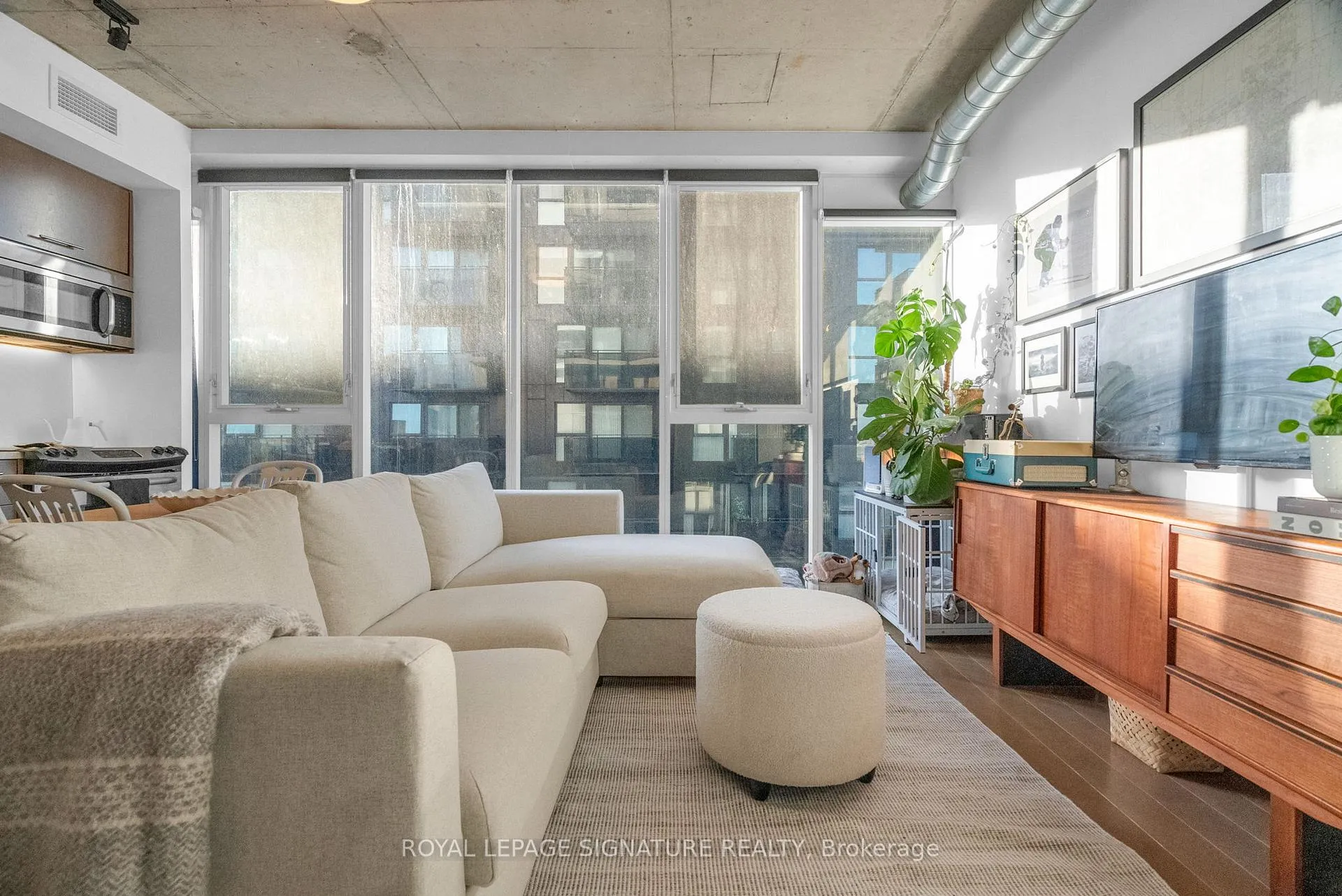 Photo 8 of Unit 719, 32 Trolley Crescent, Toronto, Moss Park — HOMEH