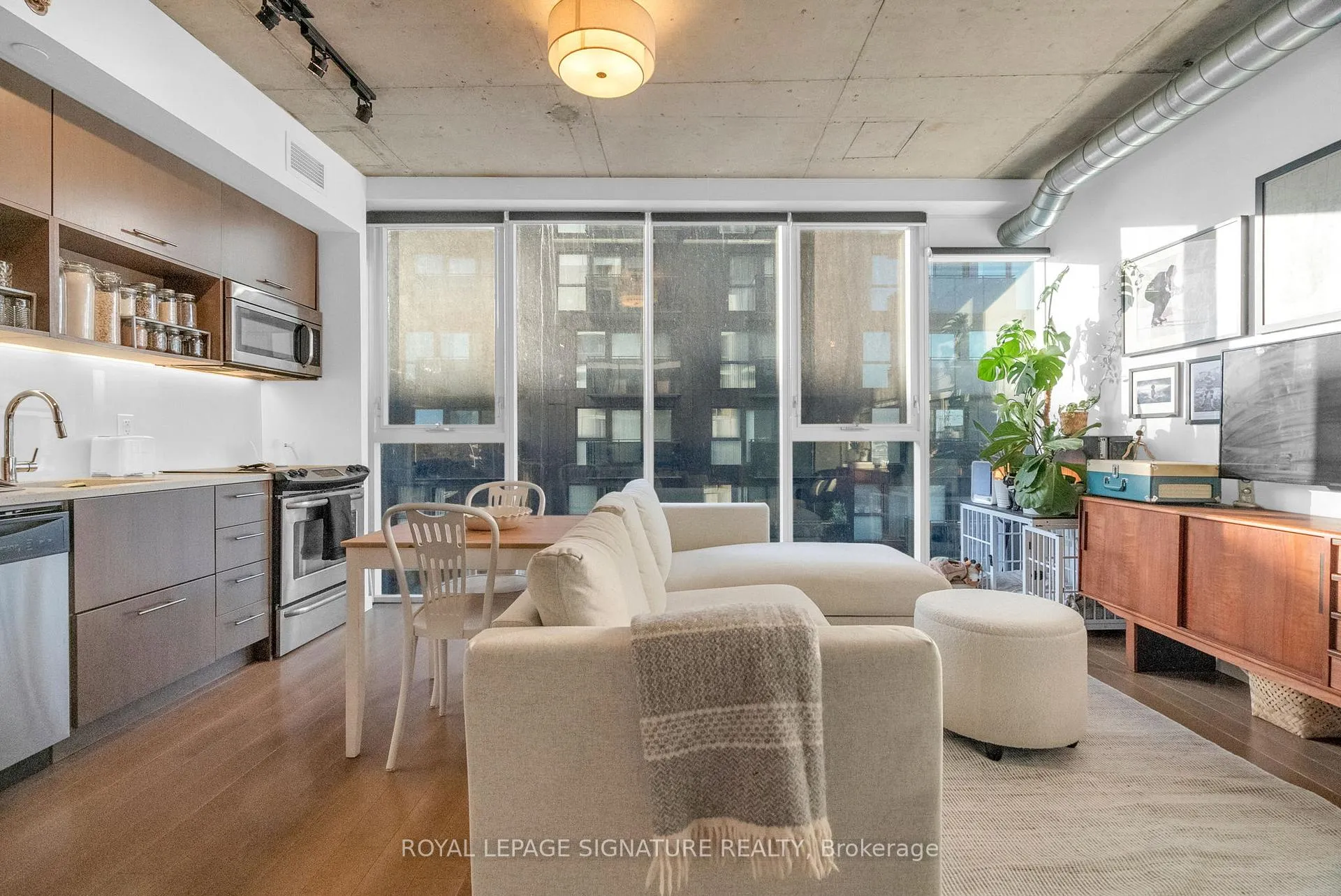Photo 11 of Unit 719, 32 Trolley Crescent, Toronto, Moss Park — HOMEH