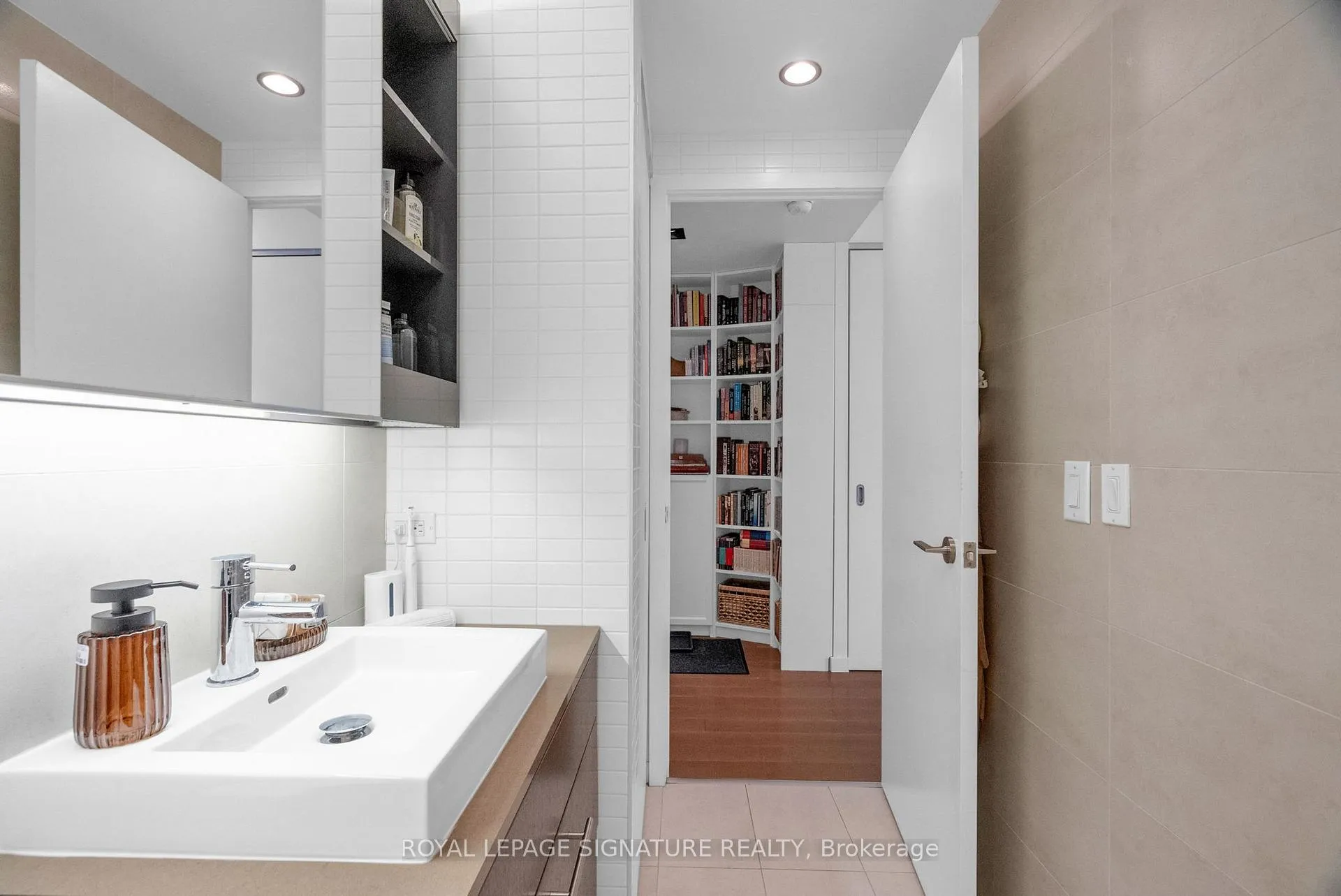 Photo 18 of Unit 719, 32 Trolley Crescent, Toronto, Moss Park — HOMEH
