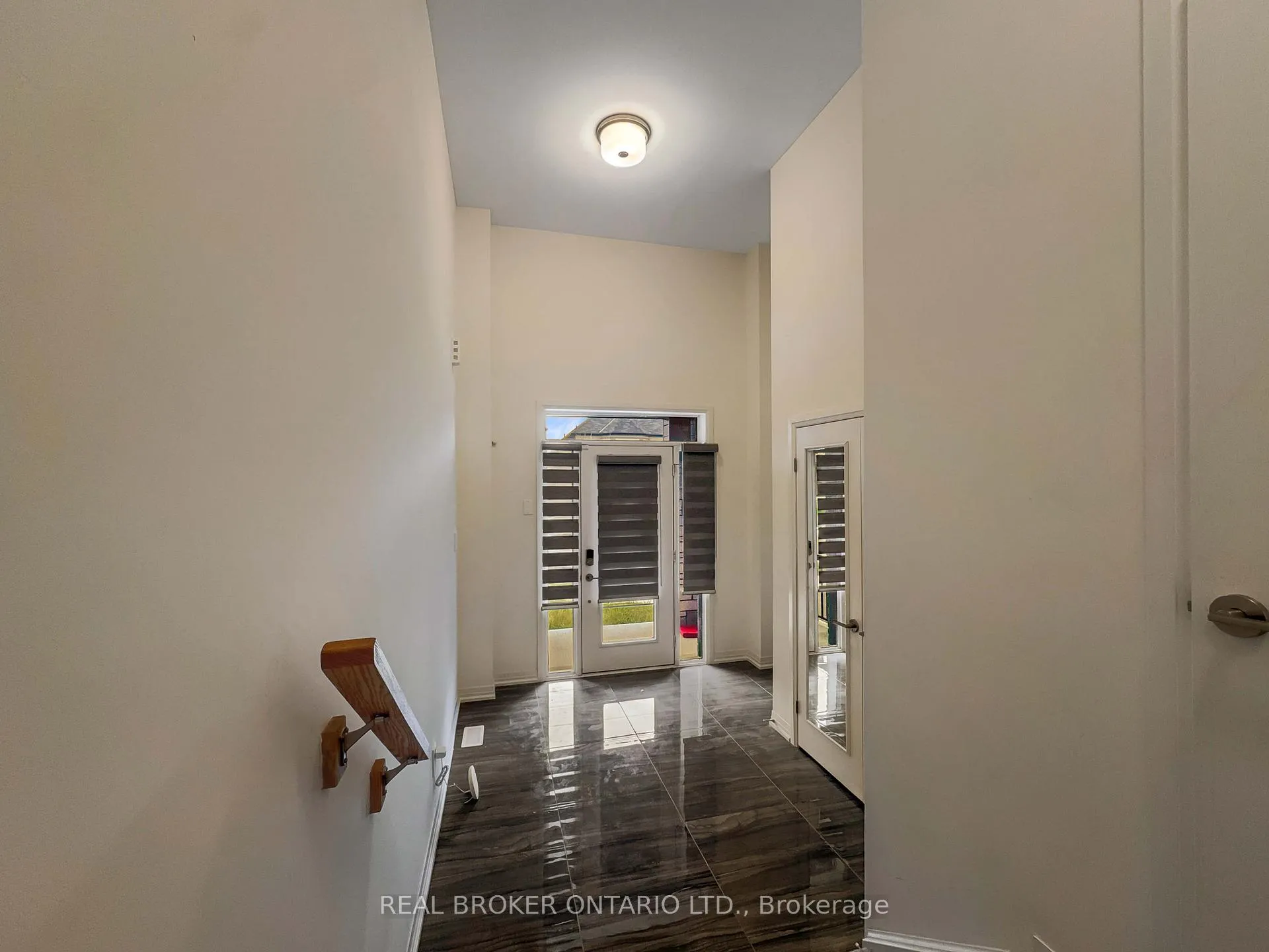 Photo 5 of 14 Brewis Street, Brant, South Dumfries — HOMEH