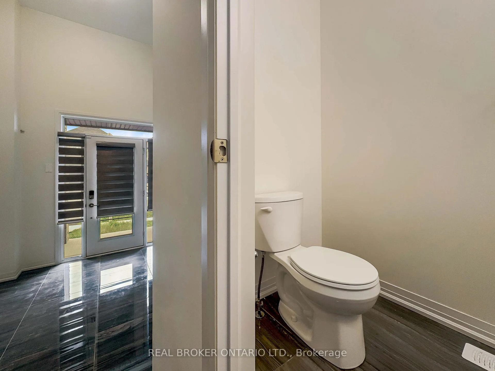 Photo 7 of 14 Brewis Street, Brant, South Dumfries — HOMEH