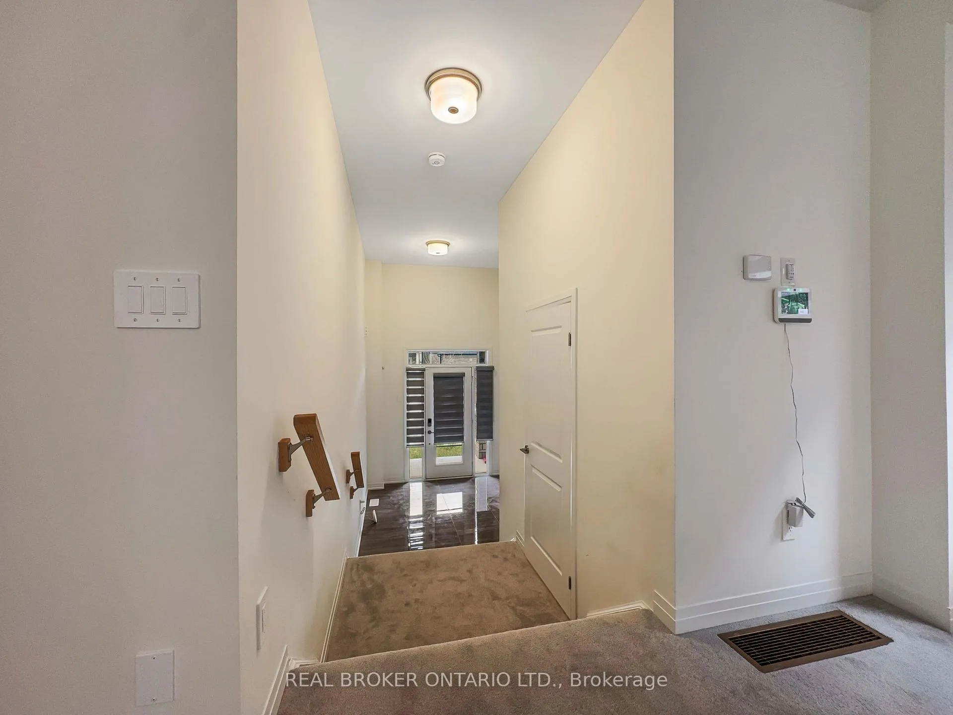 Photo 8 of 14 Brewis Street, Brant, South Dumfries — HOMEH