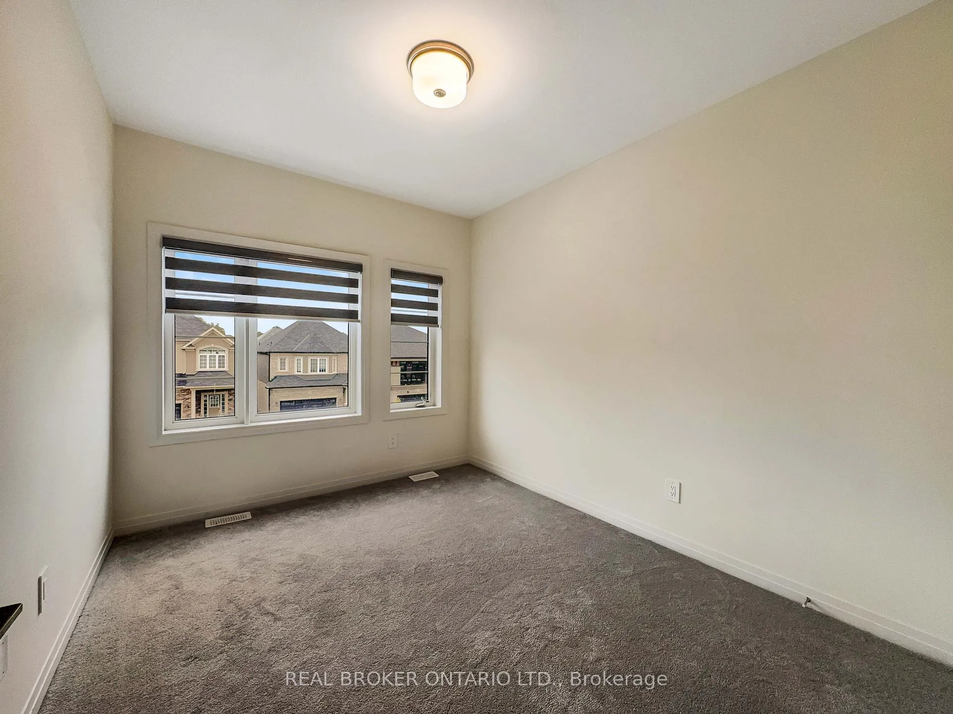 Photo 20 of 14 Brewis Street, Brant, South Dumfries — HOMEH