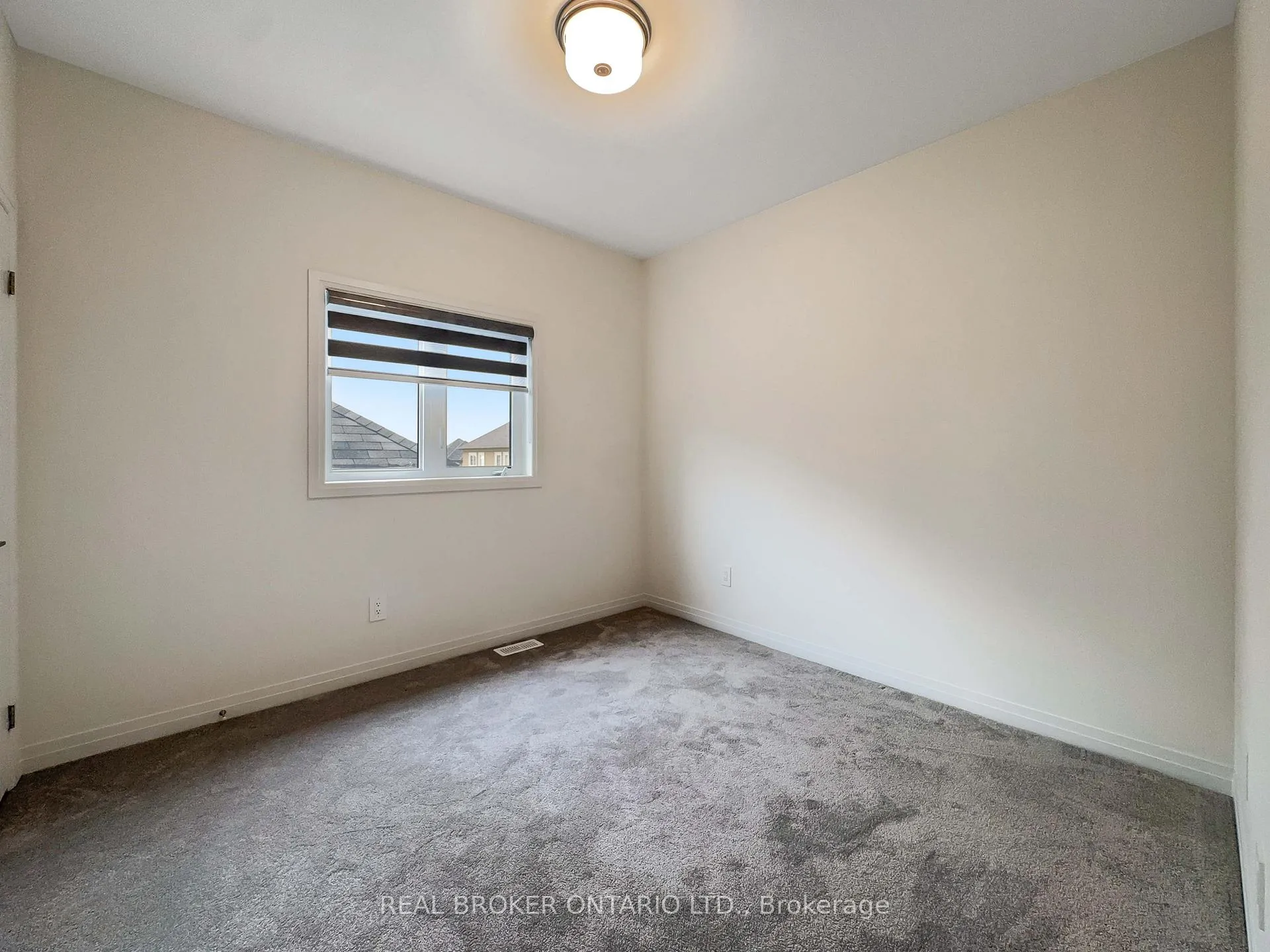 Photo 24 of 14 Brewis Street, Brant, South Dumfries — HOMEH