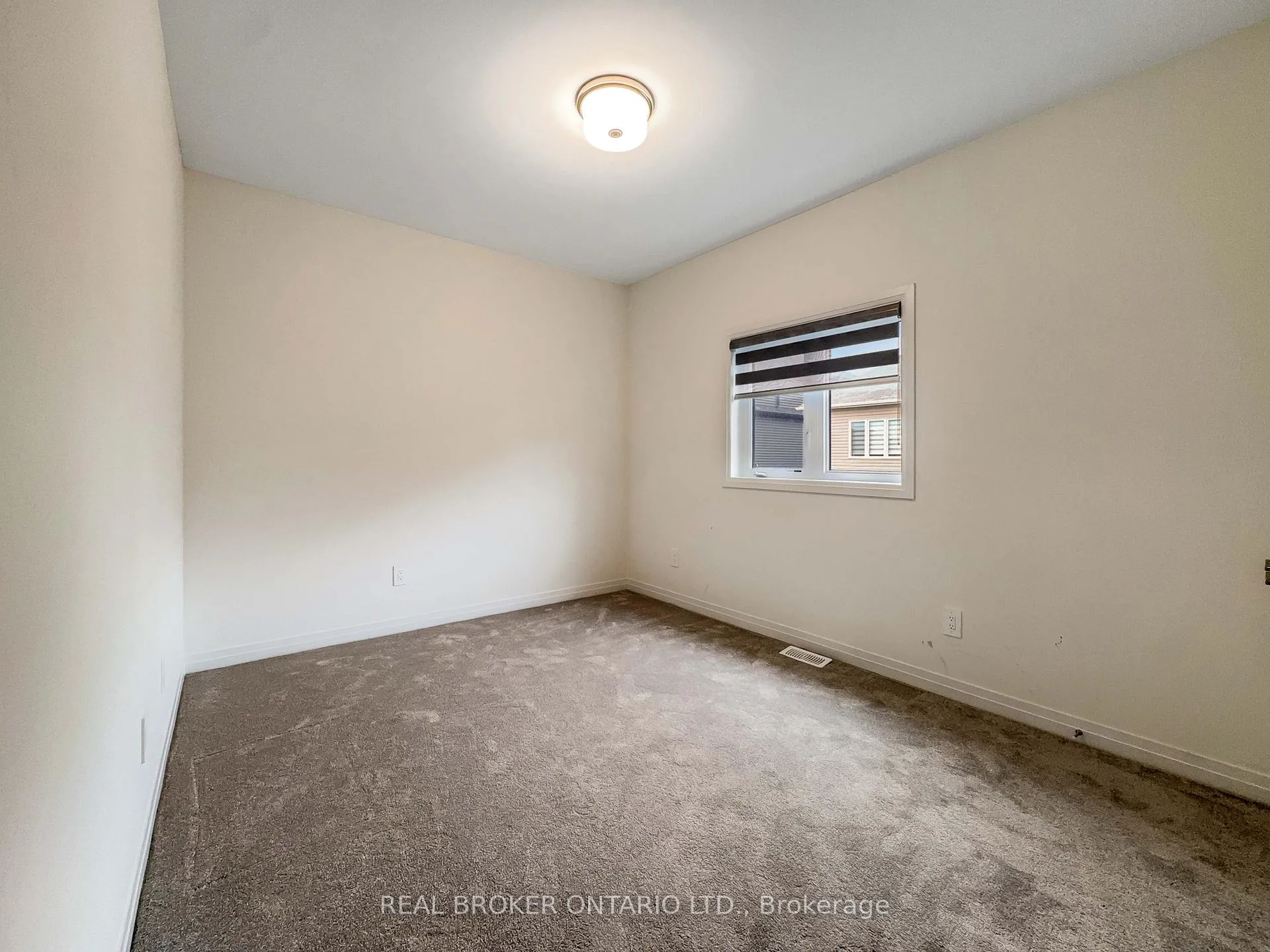 Photo 25 of 14 Brewis Street, Brant, South Dumfries — HOMEH