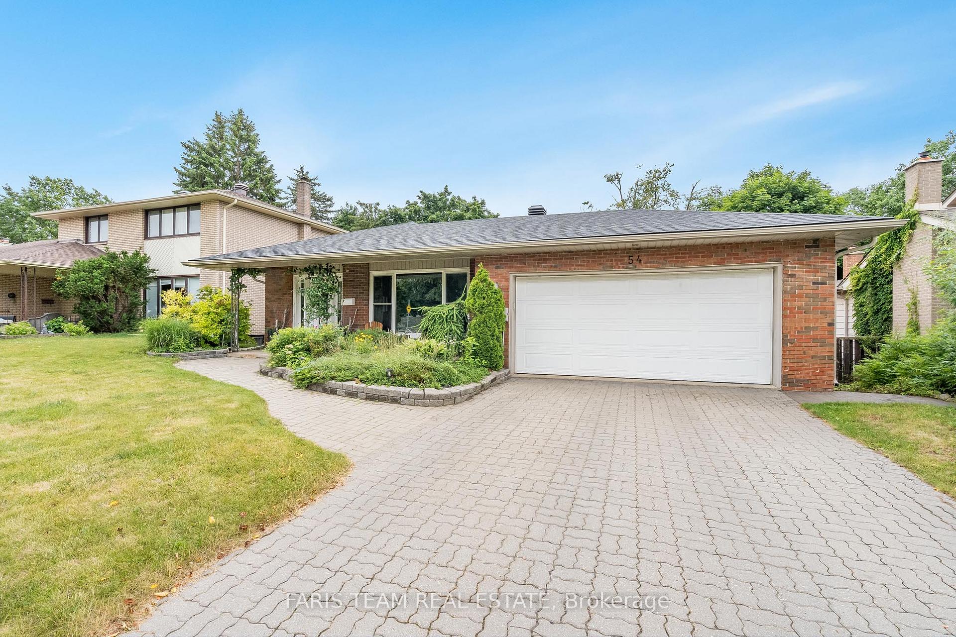 Photo 2 of 54 Marshall Street, Barrie, Allandale Heights — HOMEH