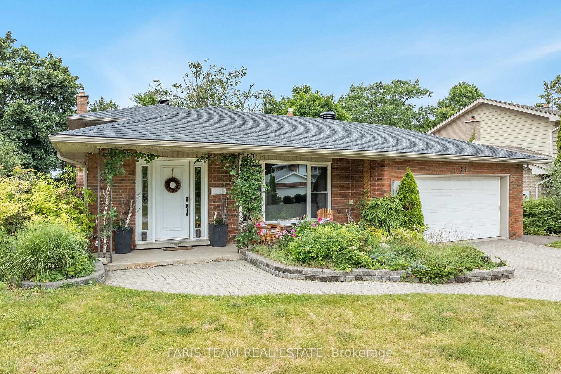 Photo 3 of 54 Marshall Street, Barrie, Allandale Heights — HOMEH