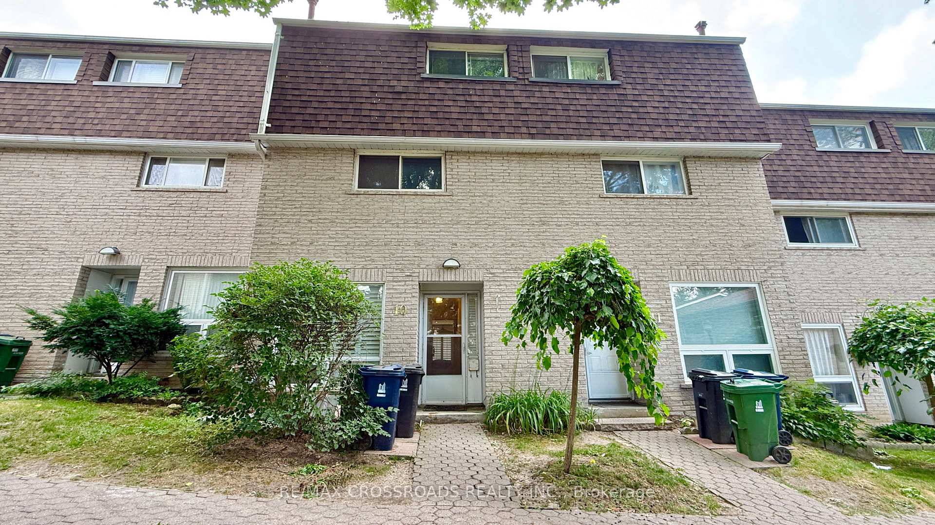 Front of Unit 10, 91 Rameau Drive