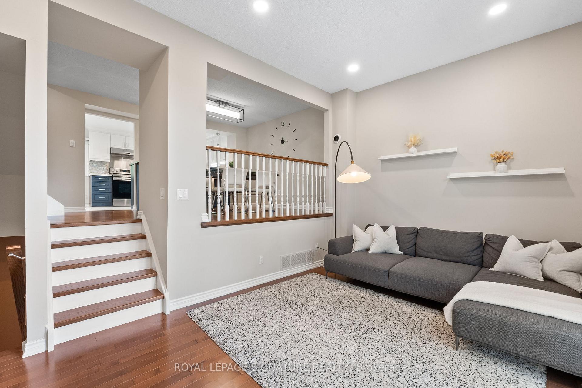 Photo 5 of 10 Thatcher's Mill Way, Markham, Bullock — HOMEH