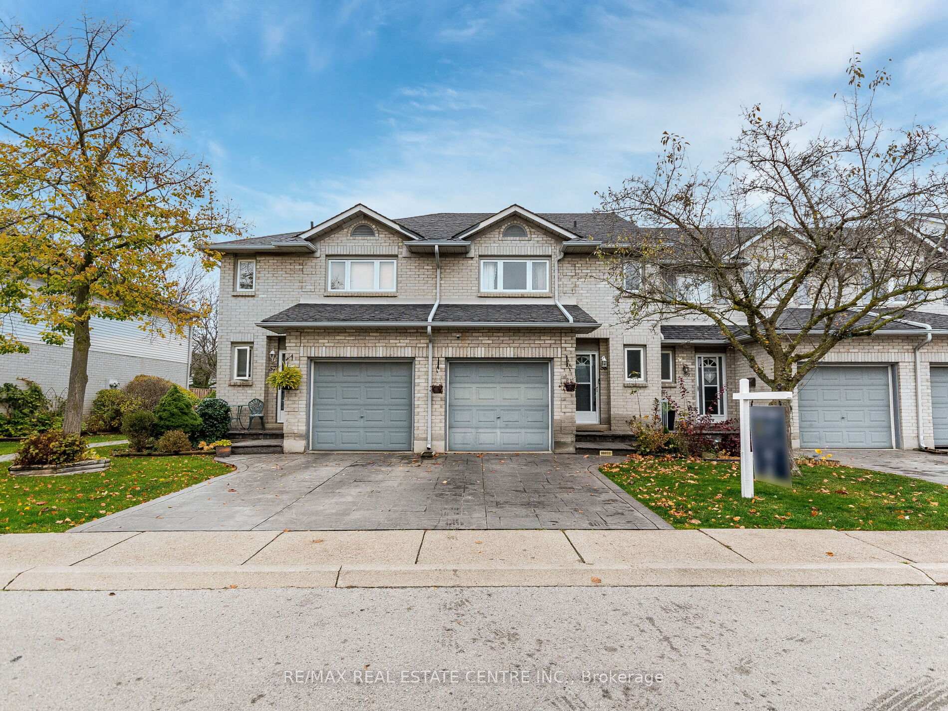 Photo 2 of Unit 58, 1 Royalwood Crescent E, Hamilton, Stoney Creek — HOMEH