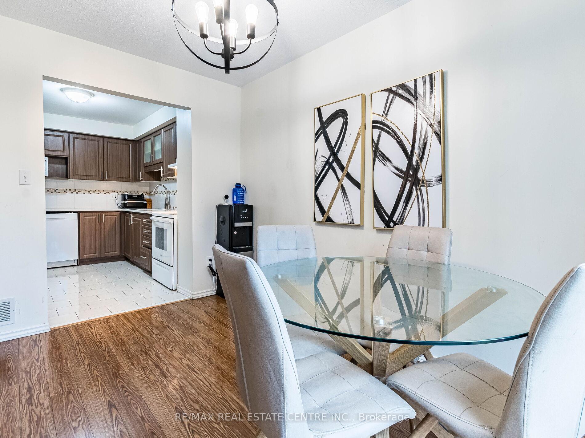 Photo 17 of Unit 58, 1 Royalwood Crescent E, Hamilton, Stoney Creek — HOMEH