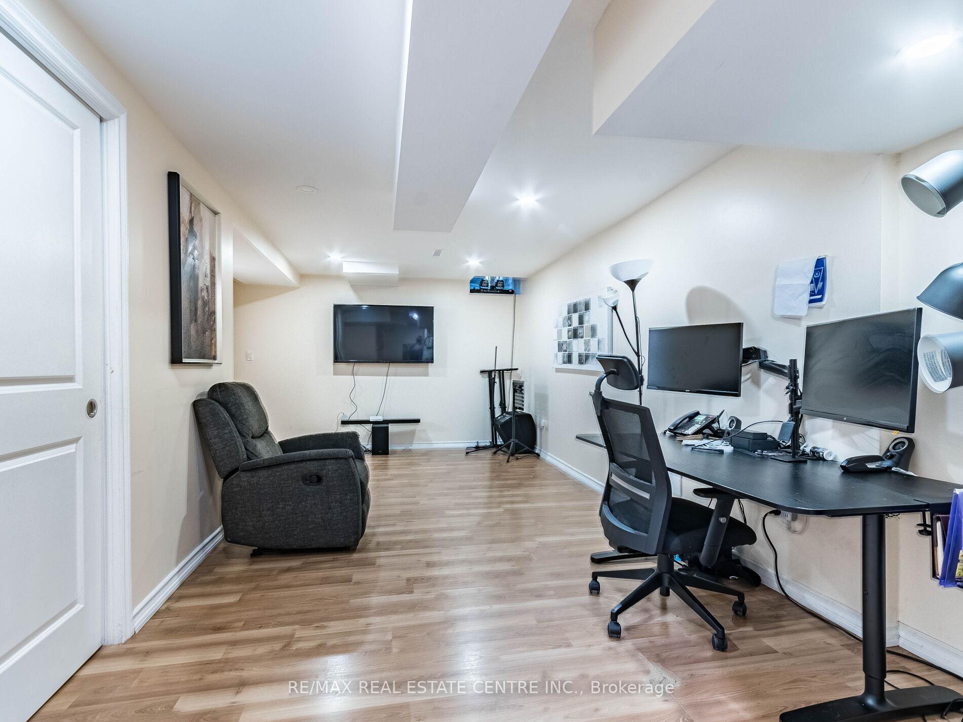 Photo 28 of Unit 58, 1 Royalwood Crescent E, Hamilton, Stoney Creek — HOMEH