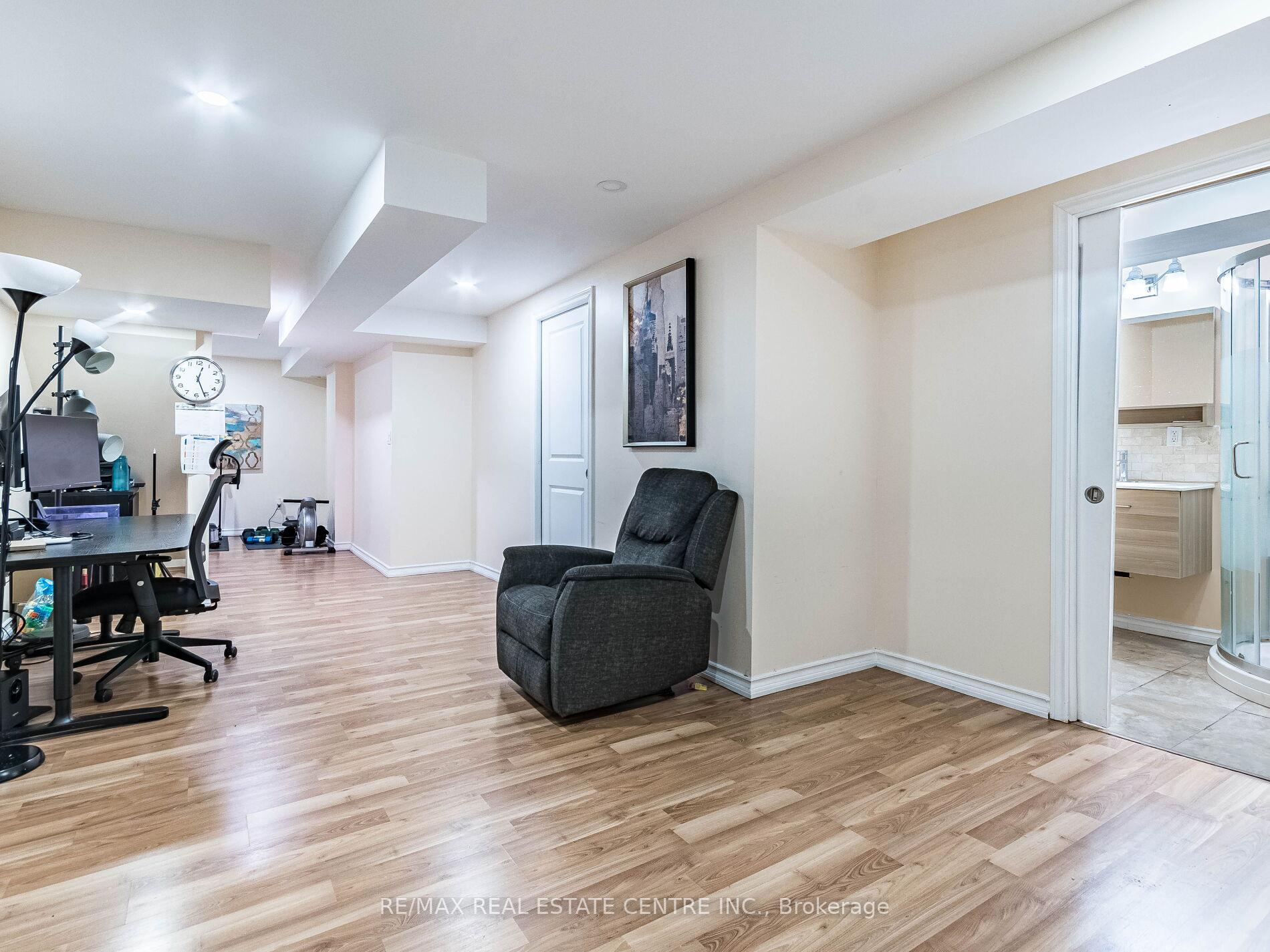 Photo 29 of Unit 58, 1 Royalwood Crescent E, Hamilton, Stoney Creek — HOMEH