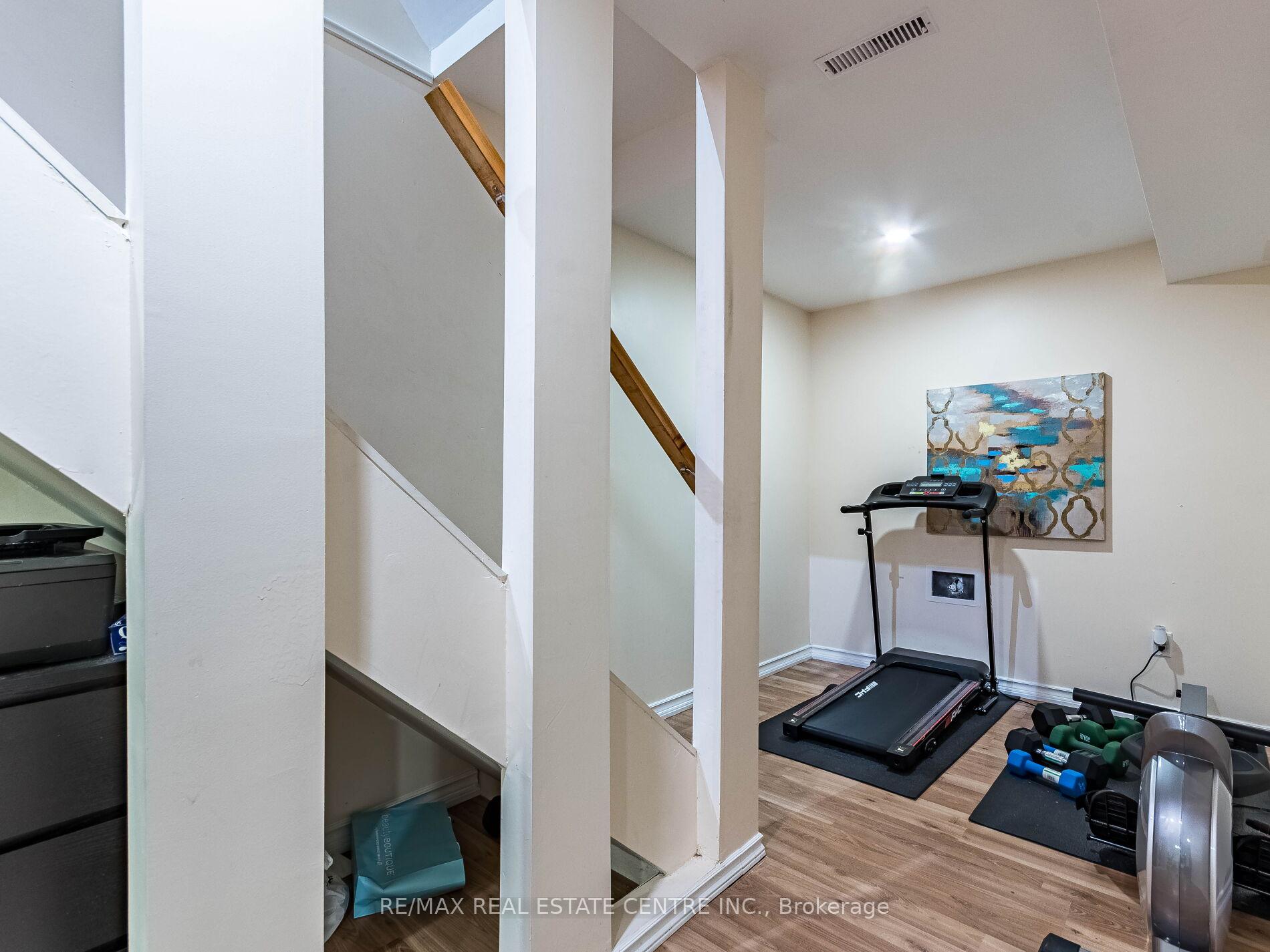 Photo 31 of Unit 58, 1 Royalwood Crescent E, Hamilton, Stoney Creek — HOMEH