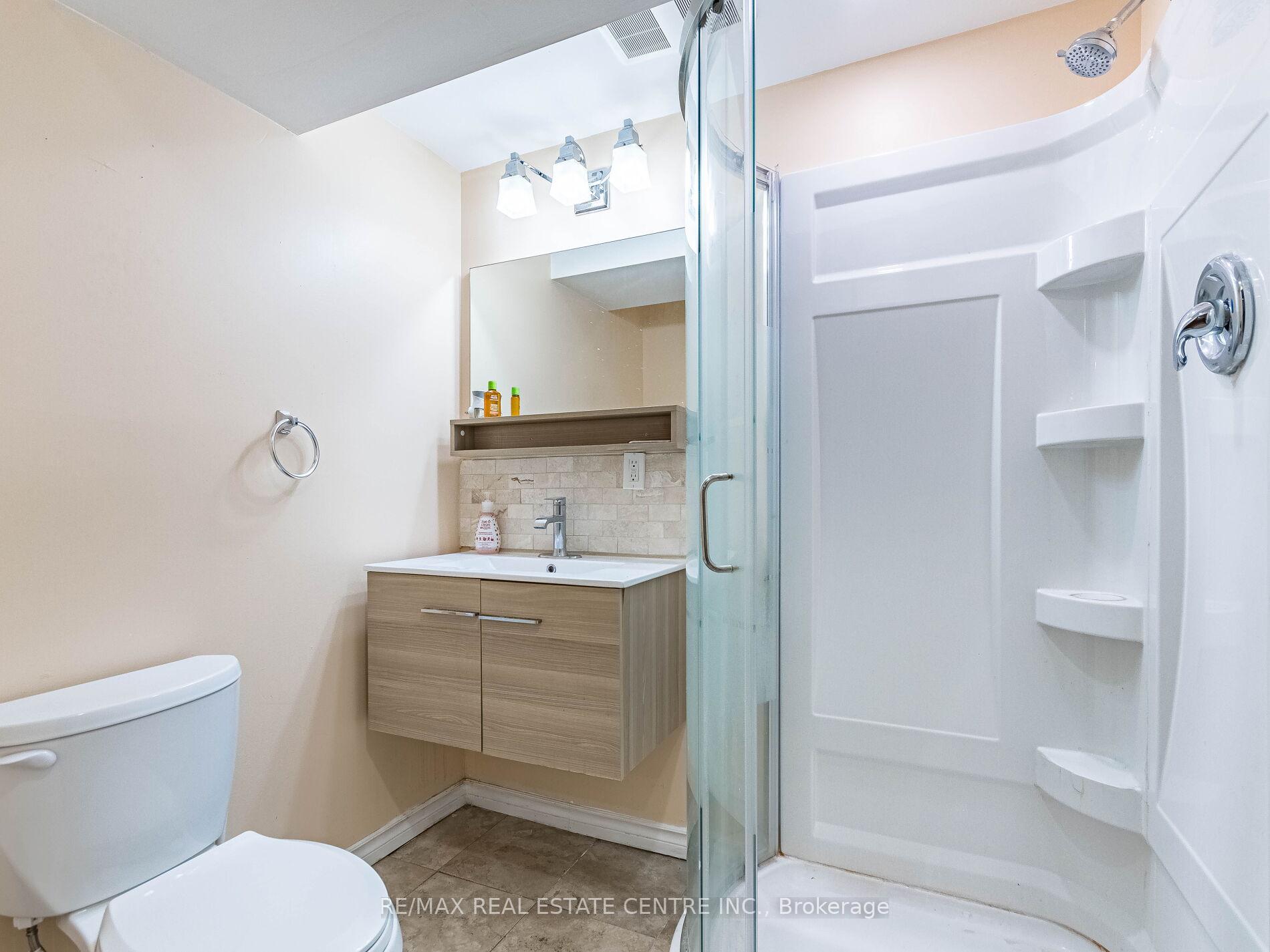 Photo 32 of Unit 58, 1 Royalwood Crescent E, Hamilton, Stoney Creek — HOMEH