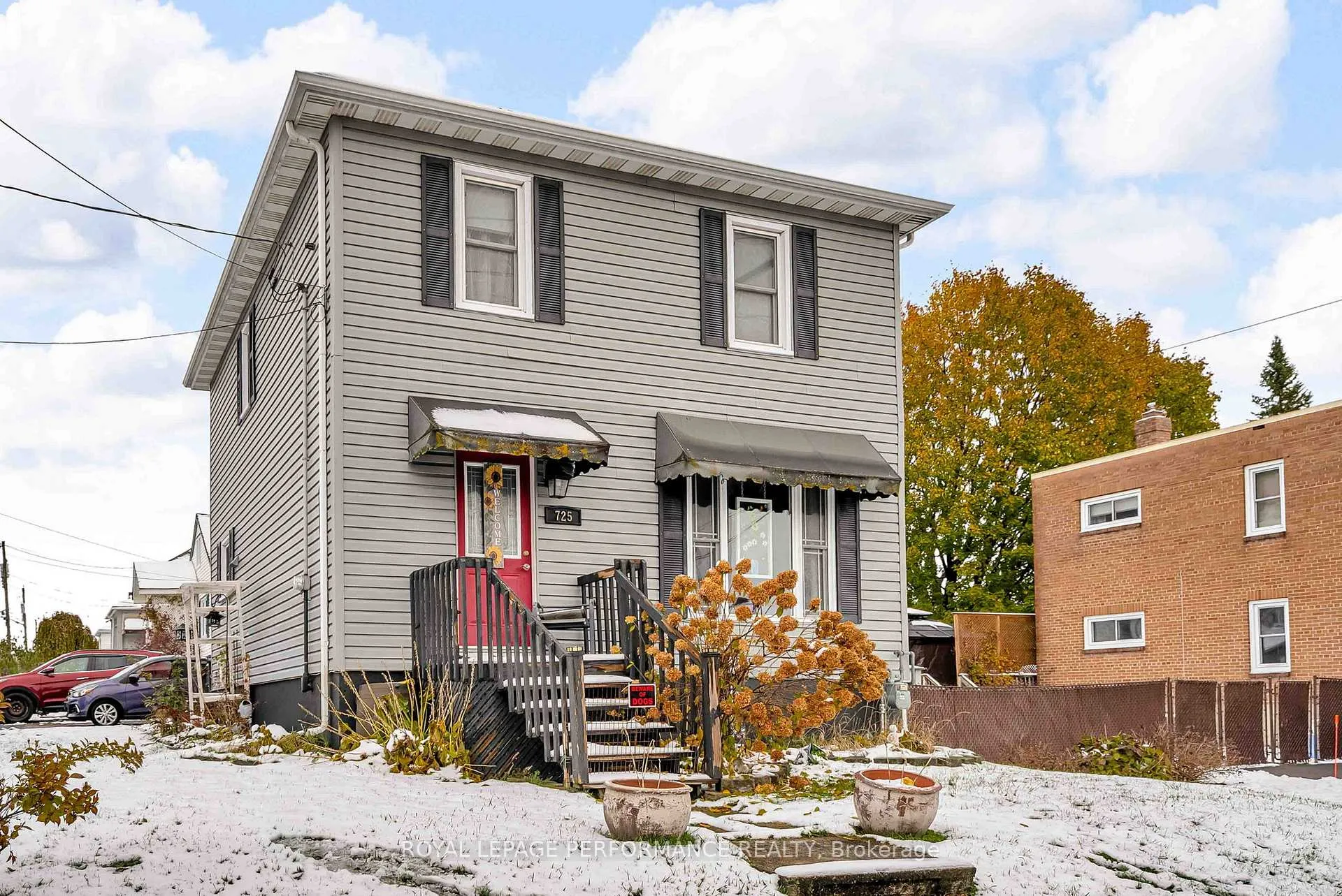 Photo 1 of 725 Gloucester Street N, Cornwall — HOMEH