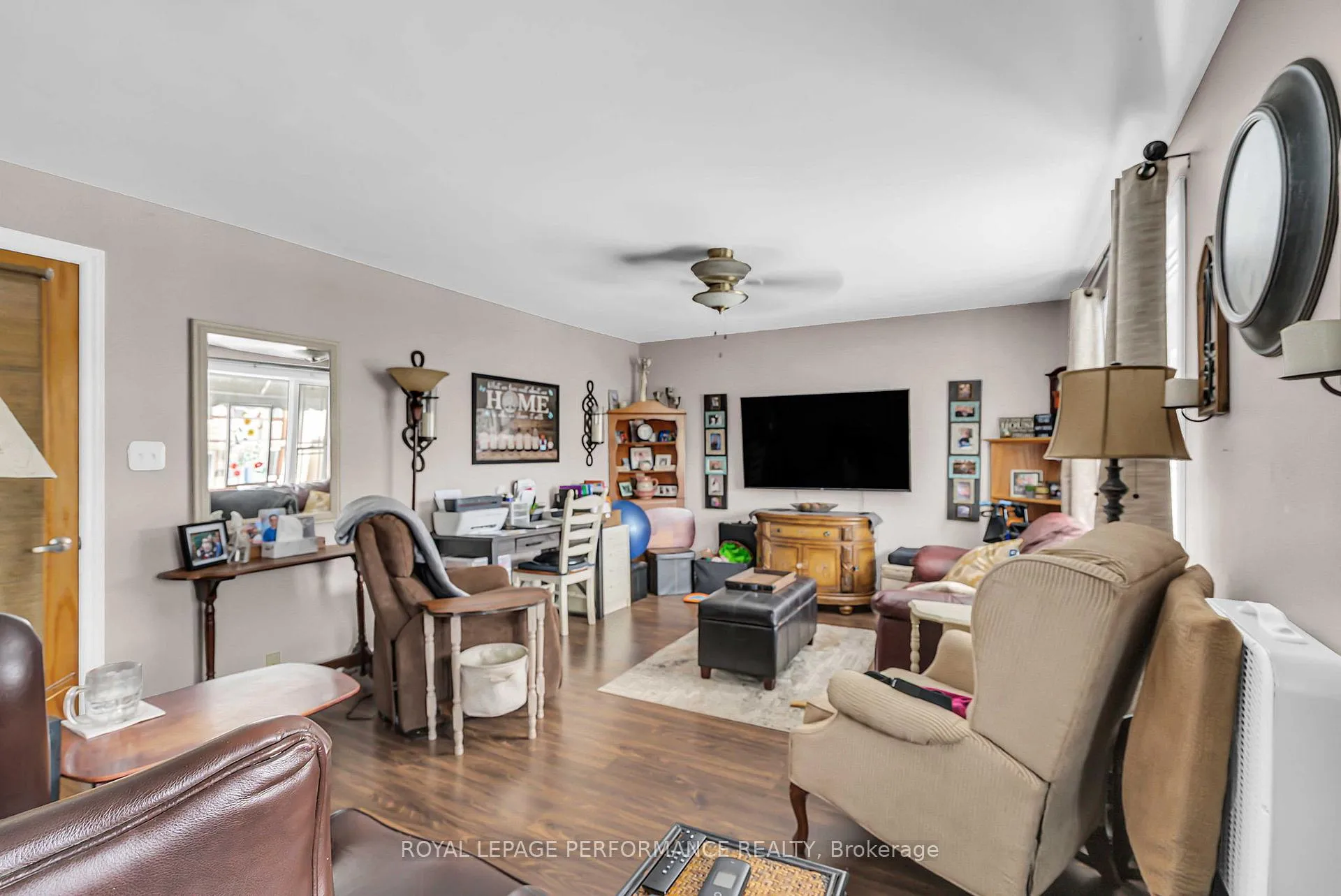 Photo 6 of 725 Gloucester Street N, Cornwall — HOMEH