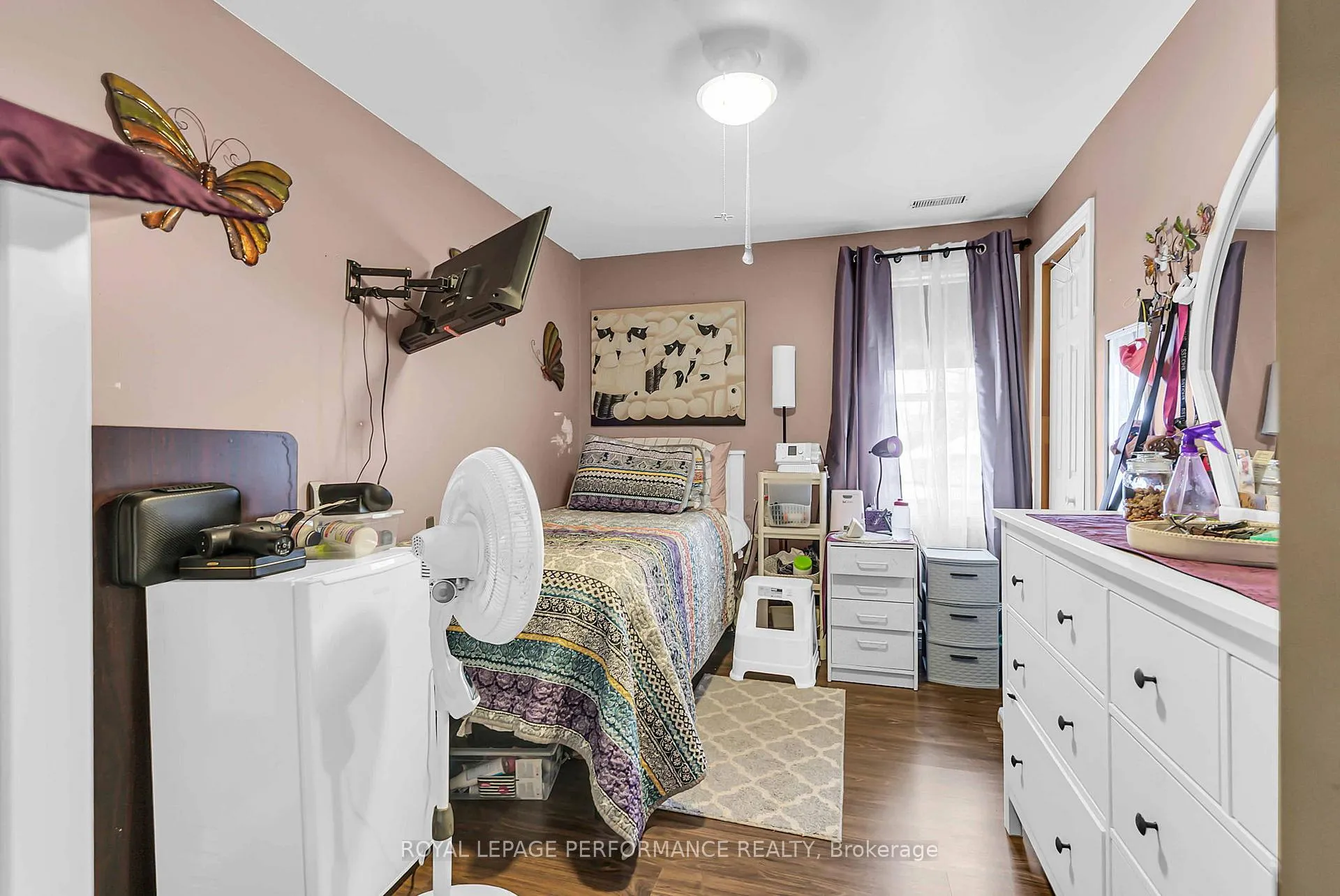 Photo 17 of 725 Gloucester Street N, Cornwall — HOMEH