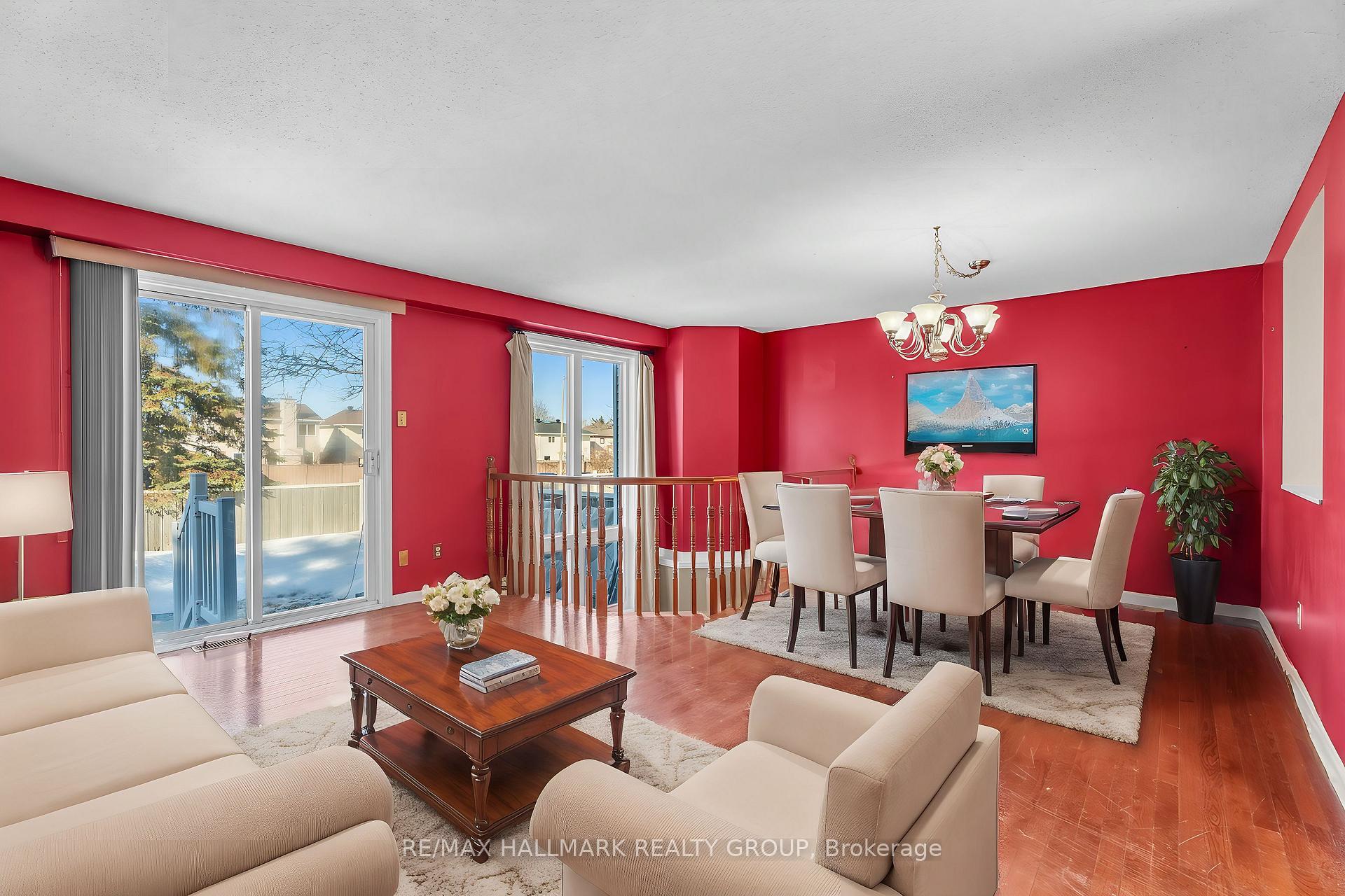 Photo 12 of 1812 Summerfields Crescent, Ottawa, Chapel Hill — HOMEH
