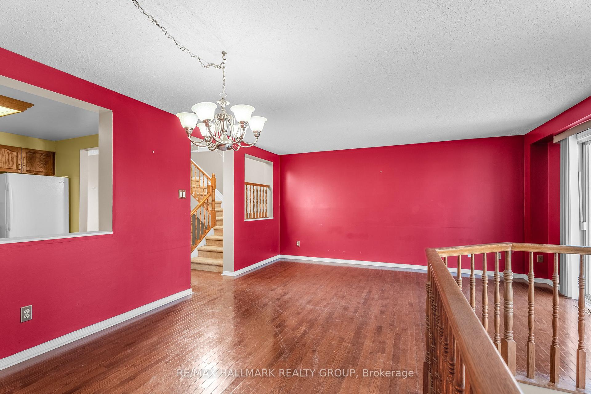 Photo 14 of 1812 Summerfields Crescent, Ottawa, Chapel Hill — HOMEH
