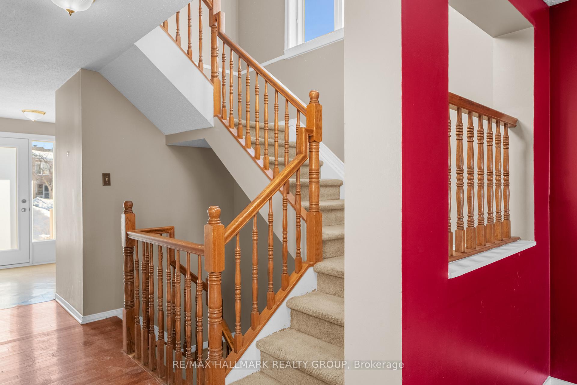 Photo 16 of 1812 Summerfields Crescent, Ottawa, Chapel Hill — HOMEH