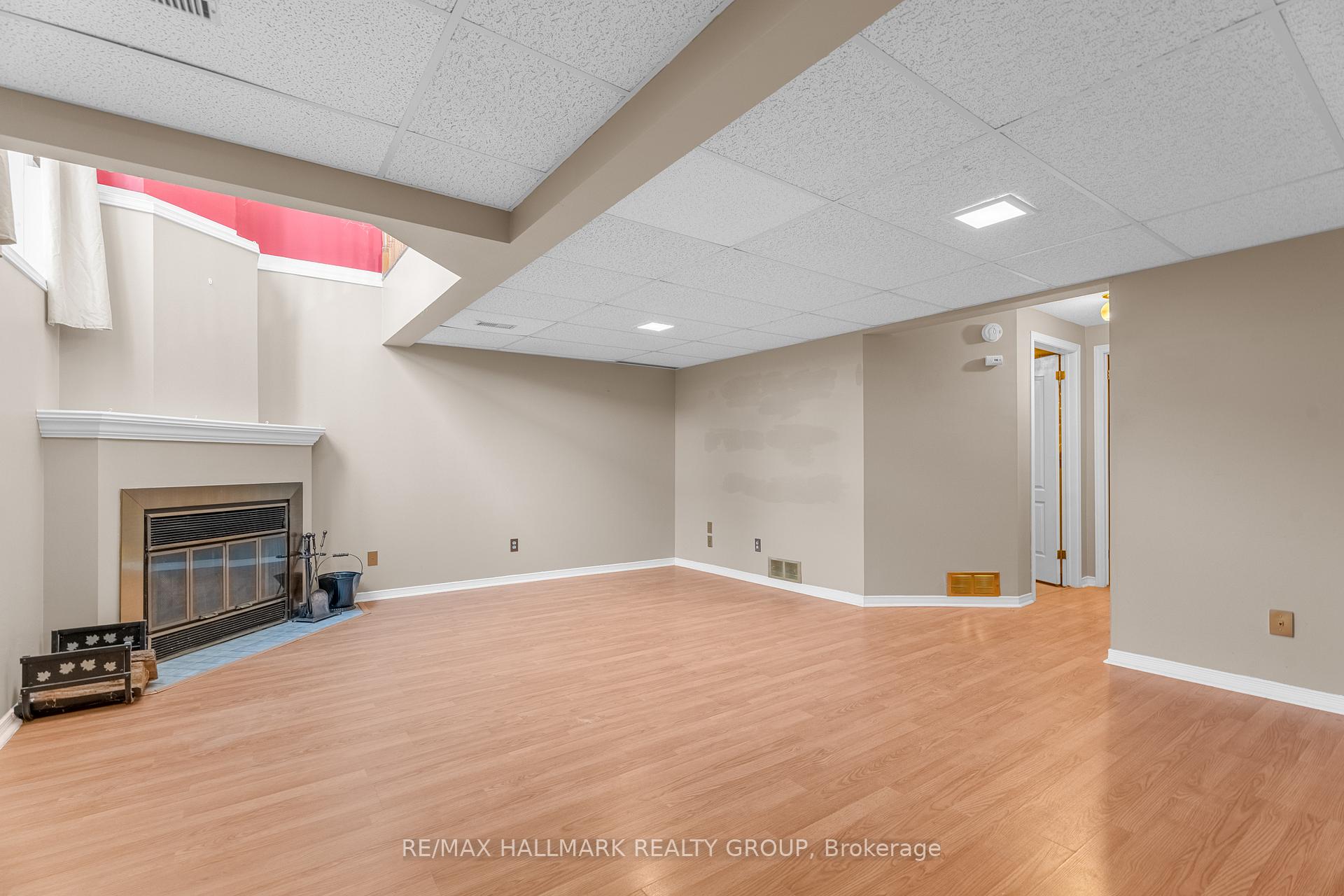 Photo 55 of 1812 Summerfields Crescent, Ottawa, Chapel Hill — HOMEH