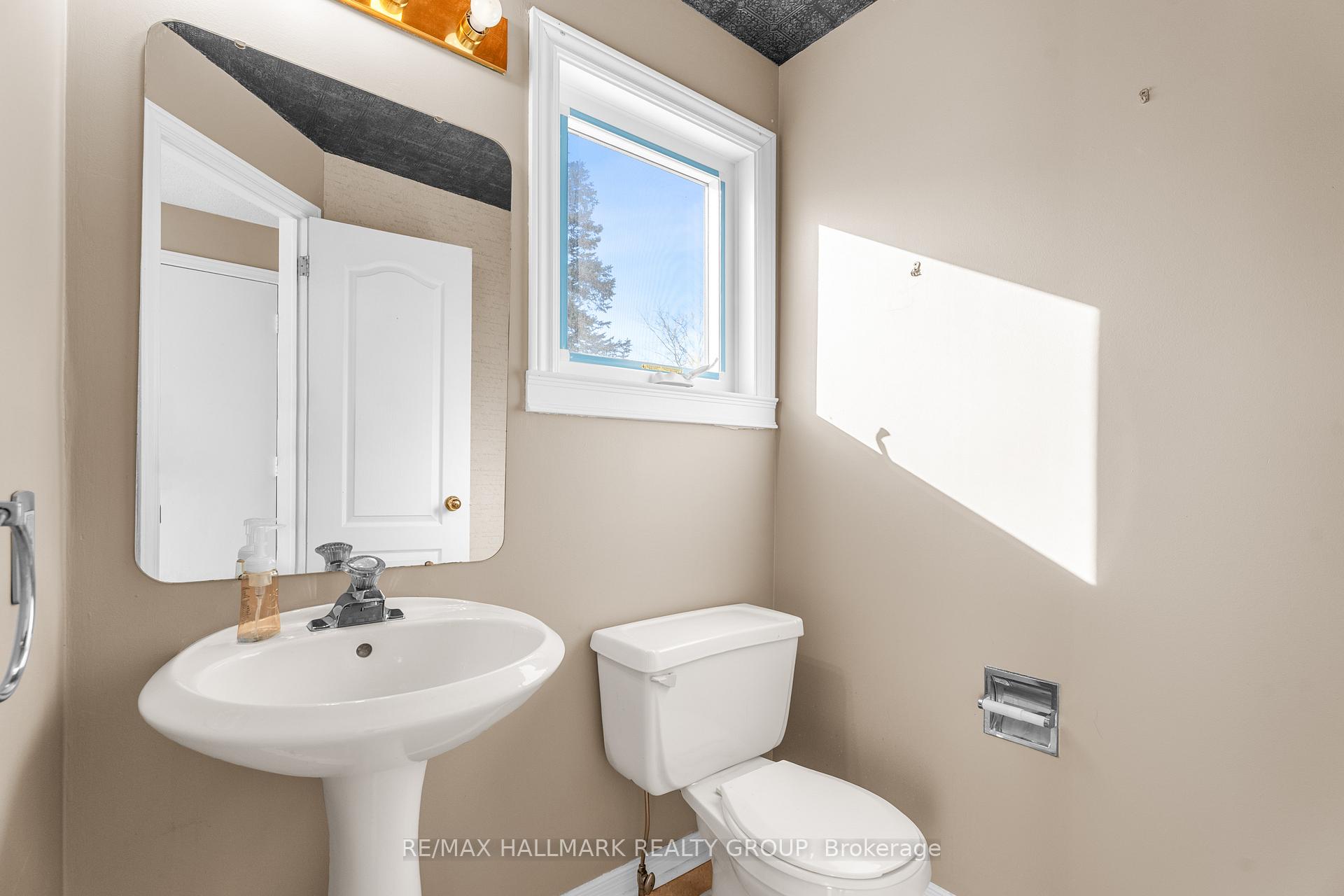 Photo 26 of 1812 Summerfields Crescent, Ottawa, Chapel Hill — HOMEH