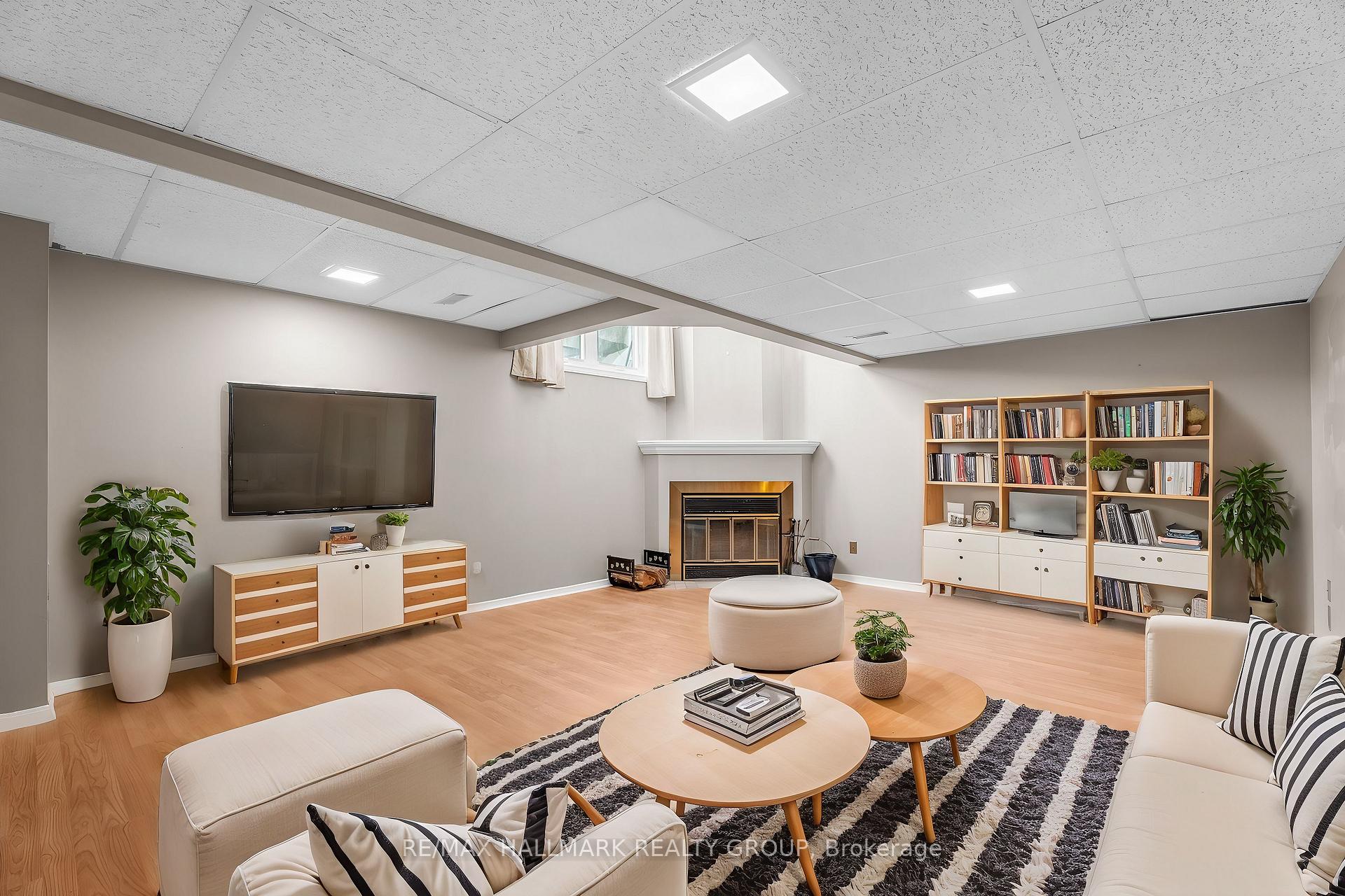 Photo 44 of 1812 Summerfields Crescent, Ottawa, Chapel Hill — HOMEH