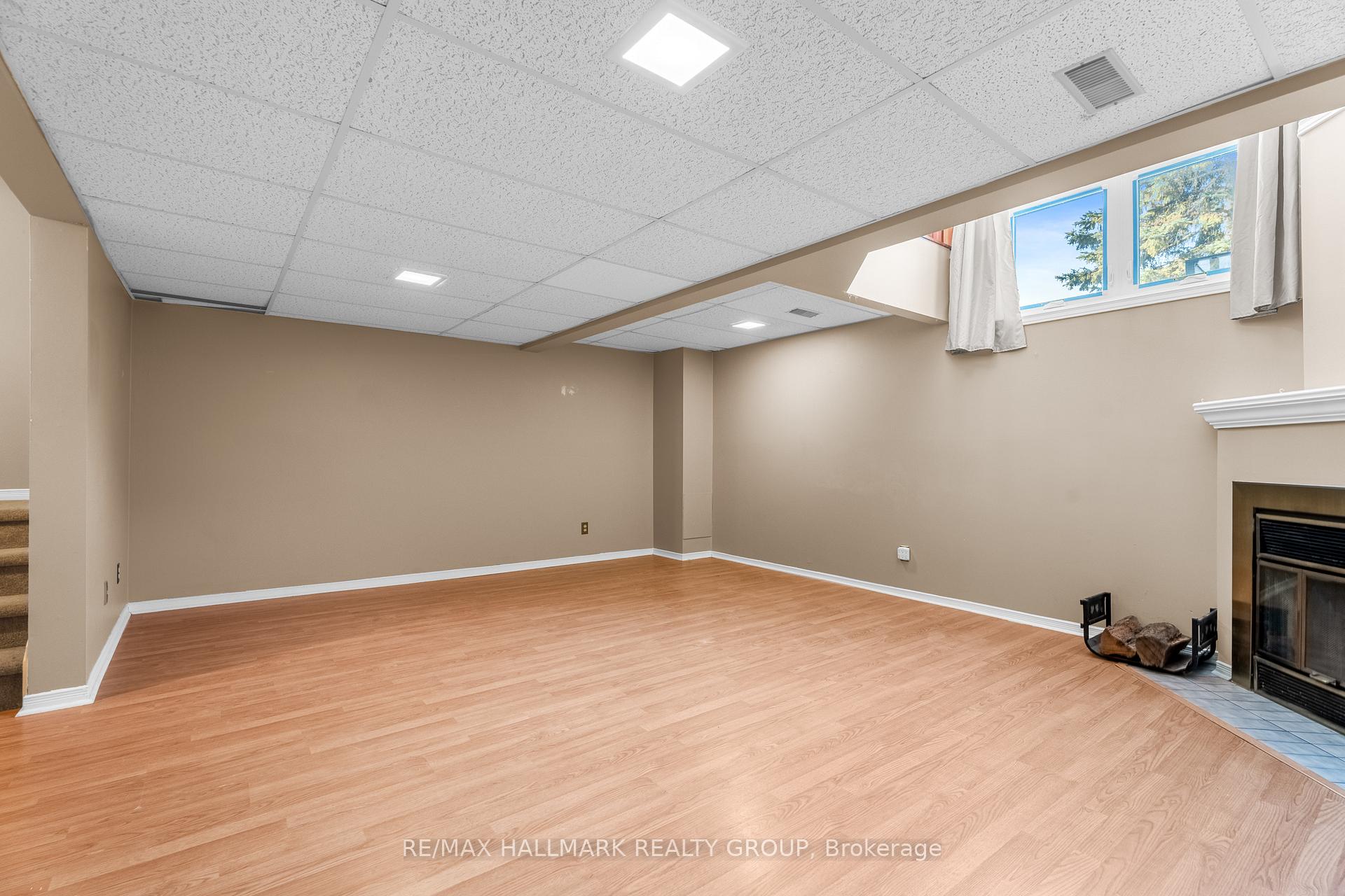 Photo 46 of 1812 Summerfields Crescent, Ottawa, Chapel Hill — HOMEH
