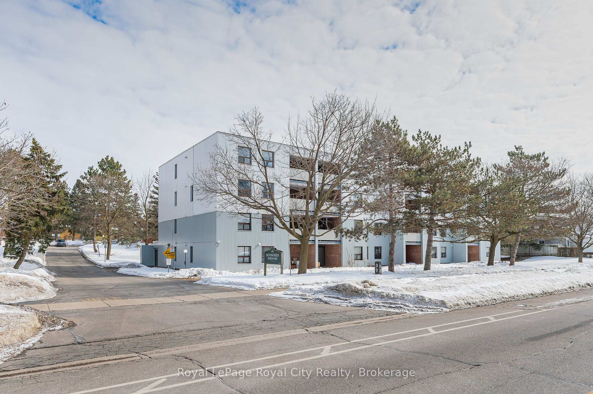 Photo 2 of Unit 210, 65 Silvercreek Parkway N, Guelph, Junction/Onward Willow — HOMEH
