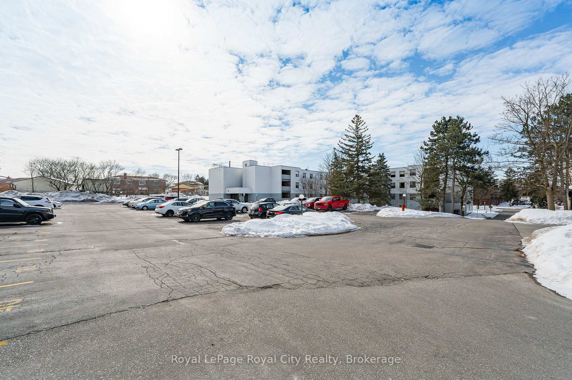 Photo 3 of Unit 210, 65 Silvercreek Parkway N, Guelph, Junction/Onward Willow — HOMEH