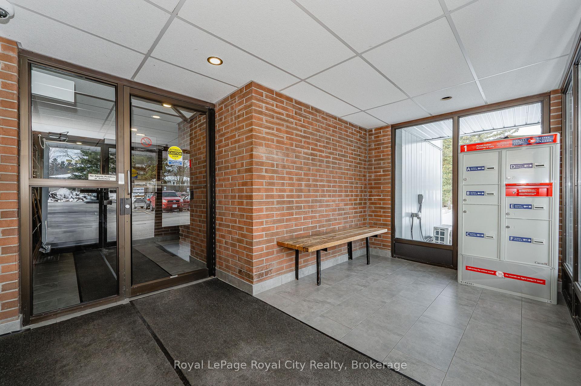 Photo 6 of Unit 210, 65 Silvercreek Parkway N, Guelph, Junction/Onward Willow — HOMEH