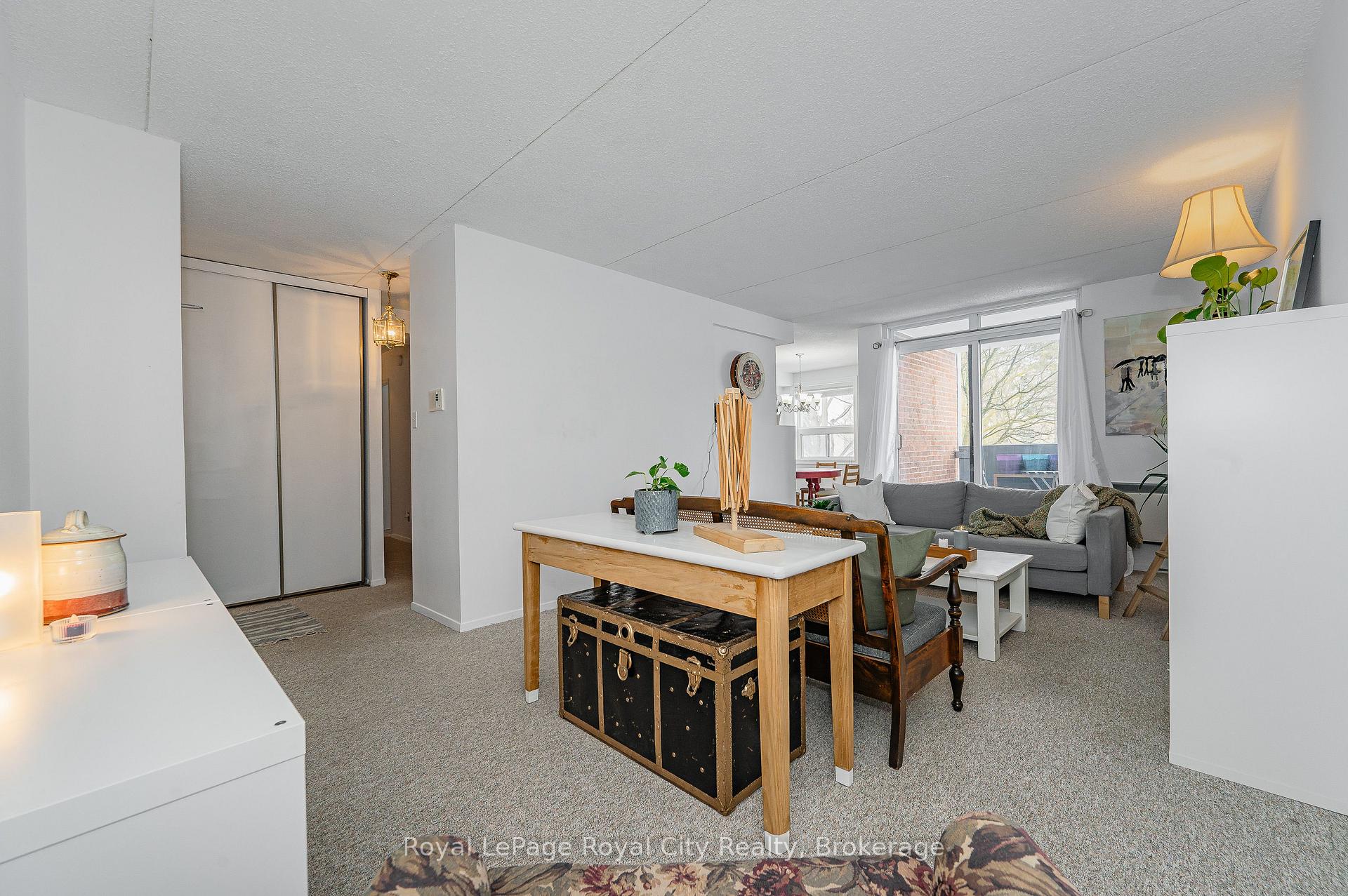 Photo 13 of Unit 210, 65 Silvercreek Parkway N, Guelph, Junction/Onward Willow — HOMEH